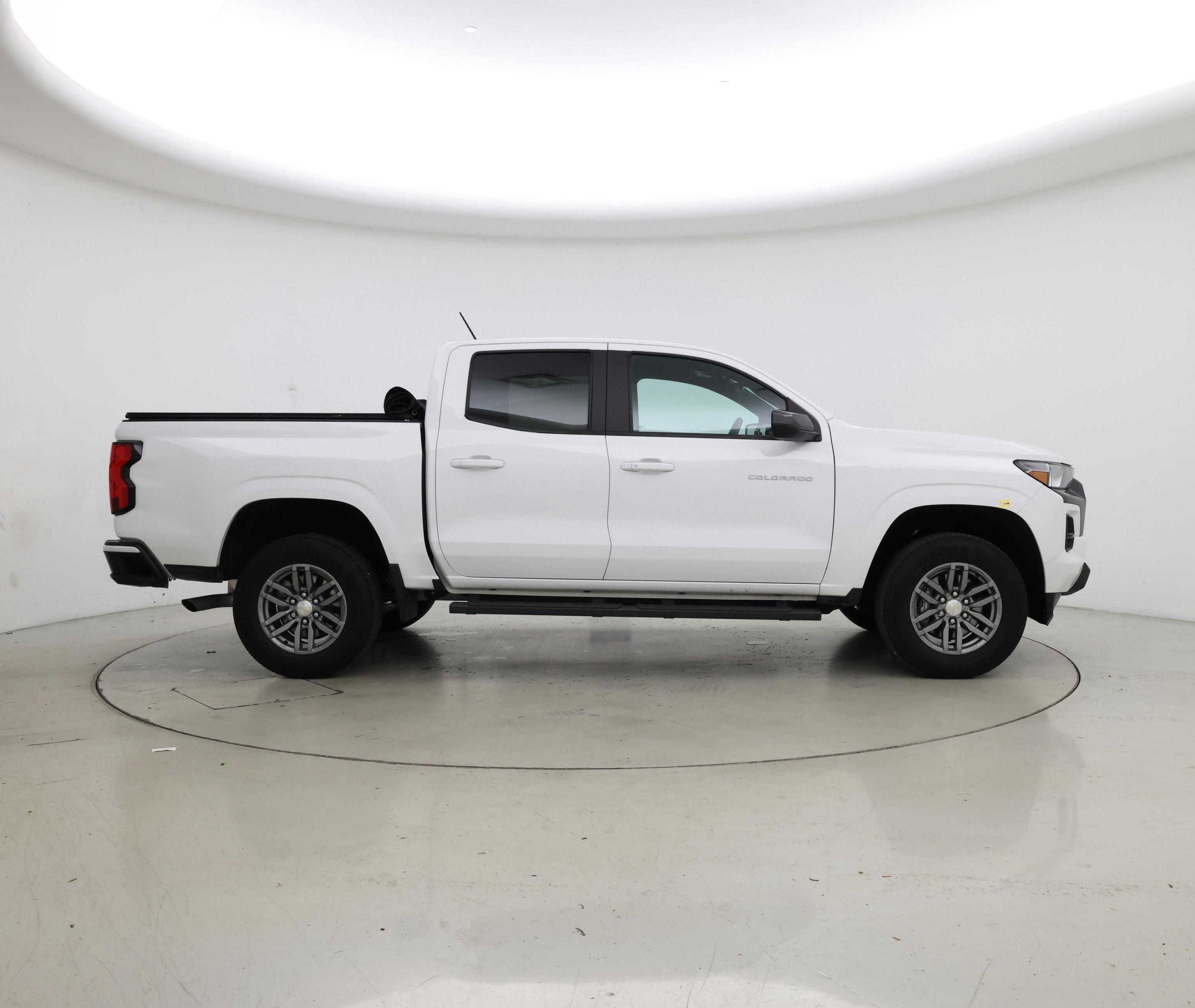 Thumbnail: 2023 Chevrolet Colorado - 7