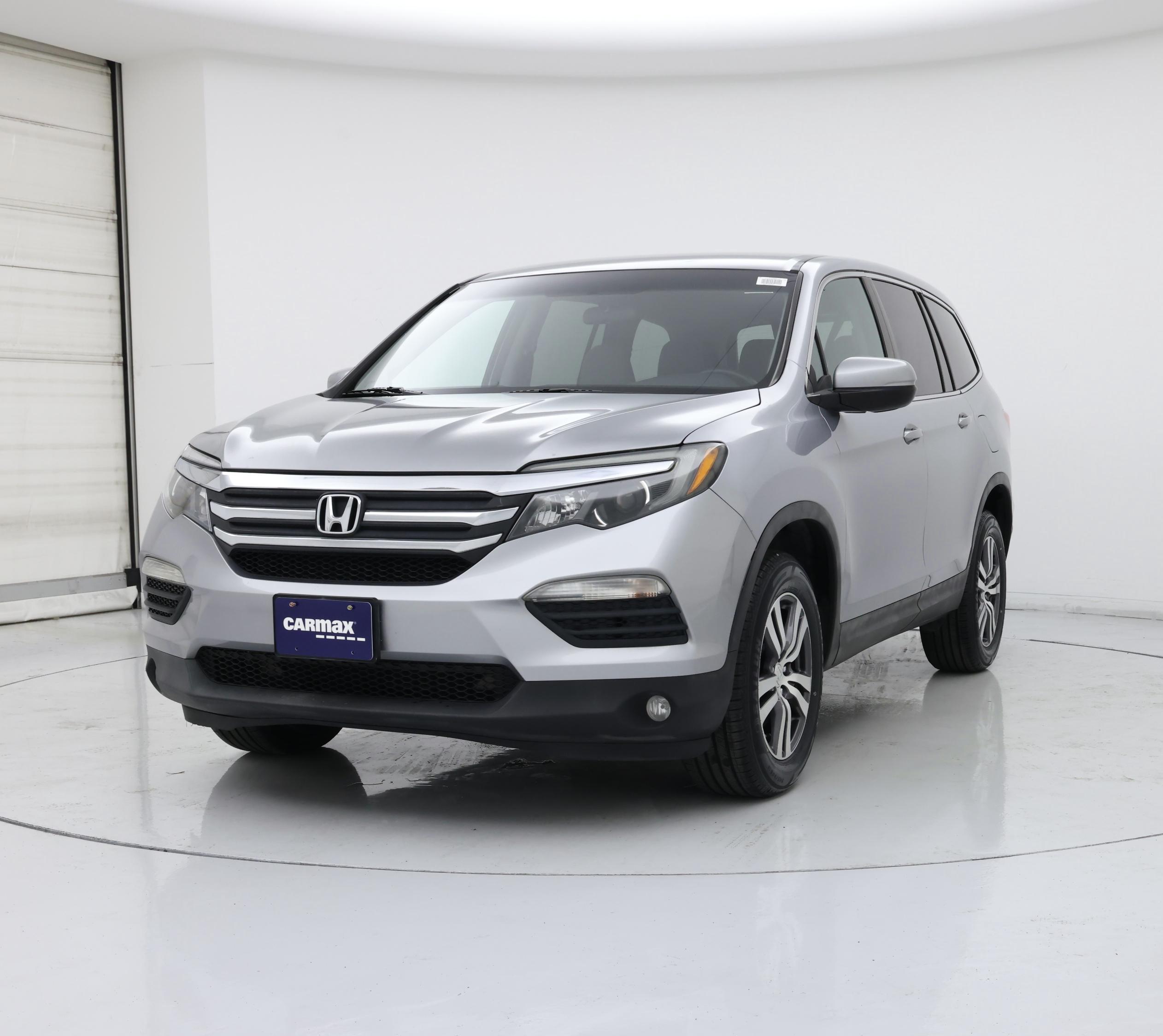 Thumbnail: 2017 Honda Pilot - 4