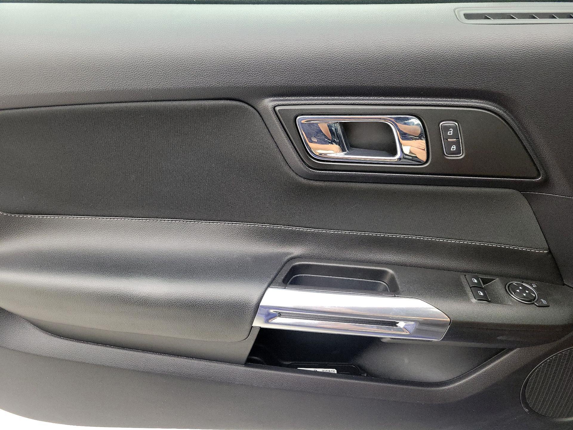 Thumbnail: 2015 Ford Mustang - 12