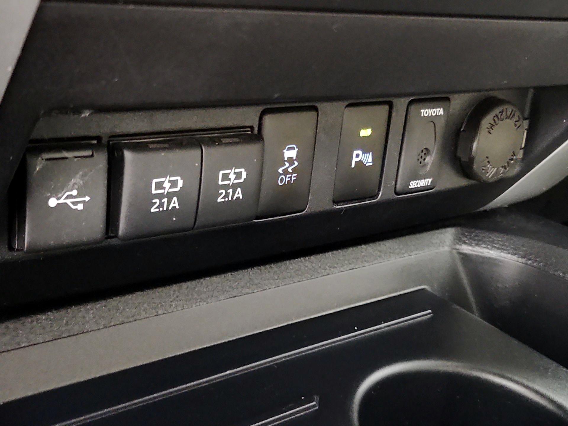 Thumbnail: 2021 Toyota Tundra - 19