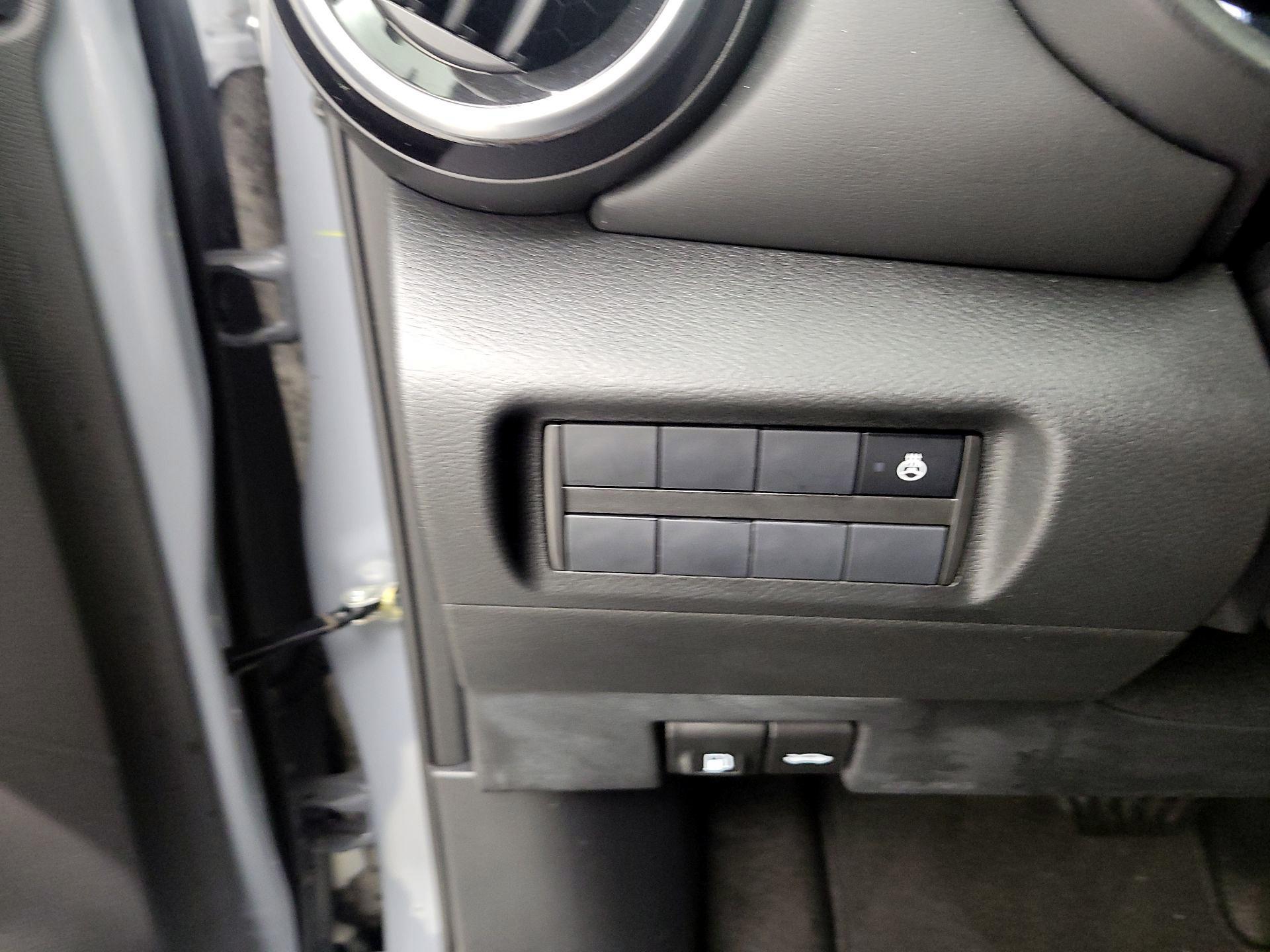 Thumbnail: 2023 Nissan Kicks - 13