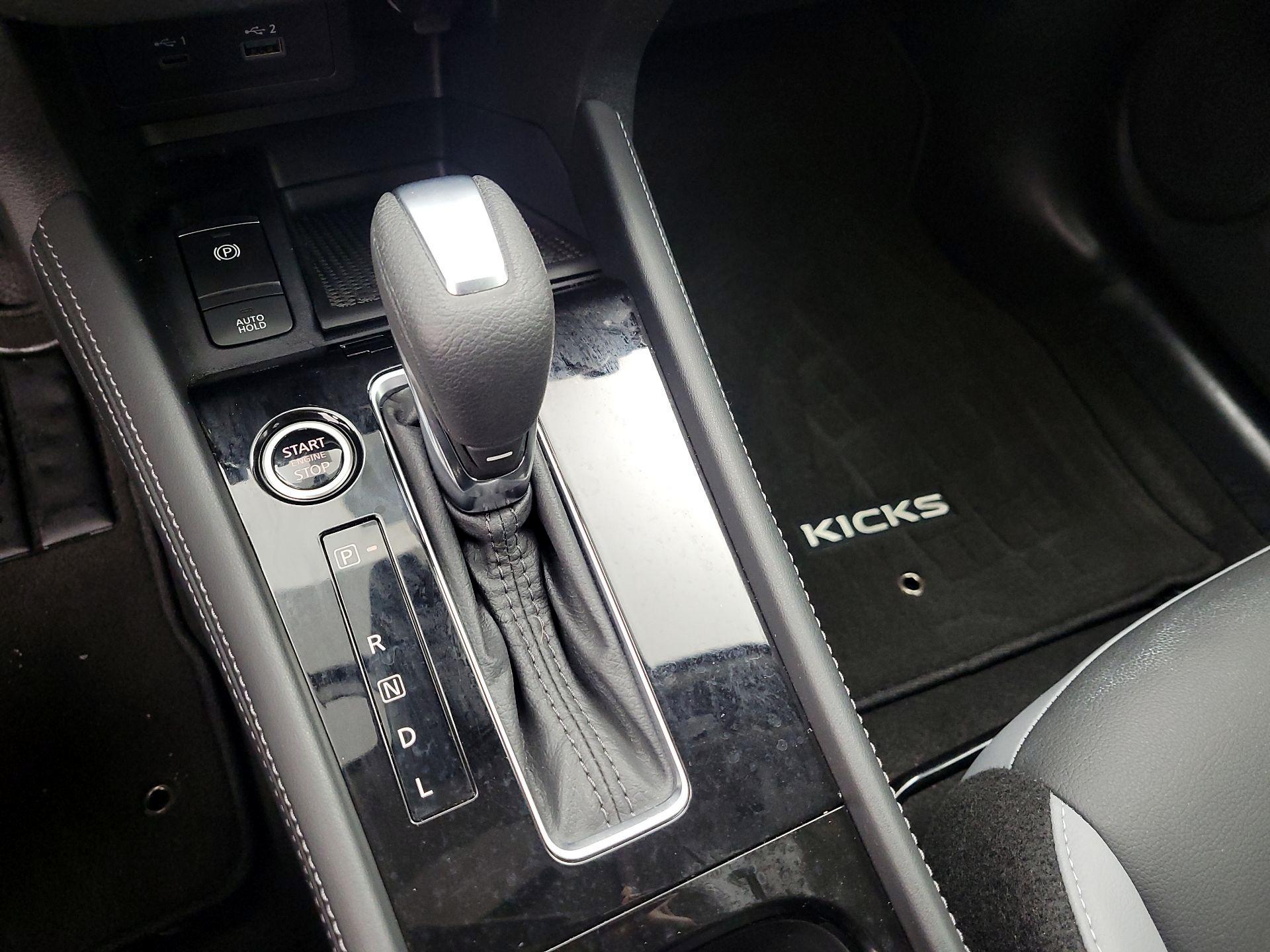 Thumbnail: 2023 Nissan Kicks - 17