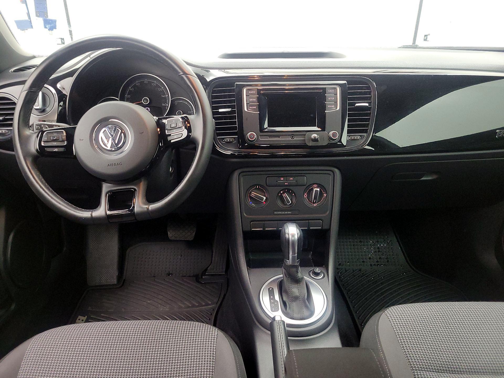 Thumbnail: 2019 Volkswagen Beetle - 9