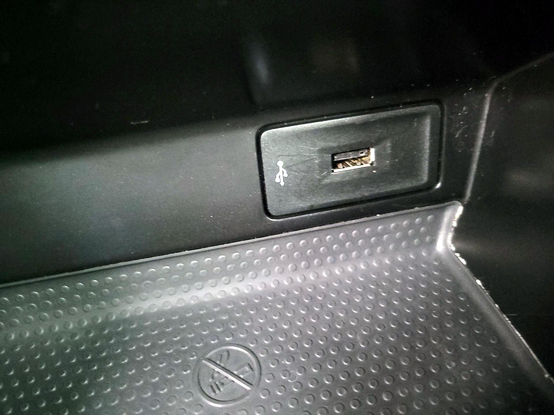 Thumbnail: 2019 Volkswagen Beetle - 17