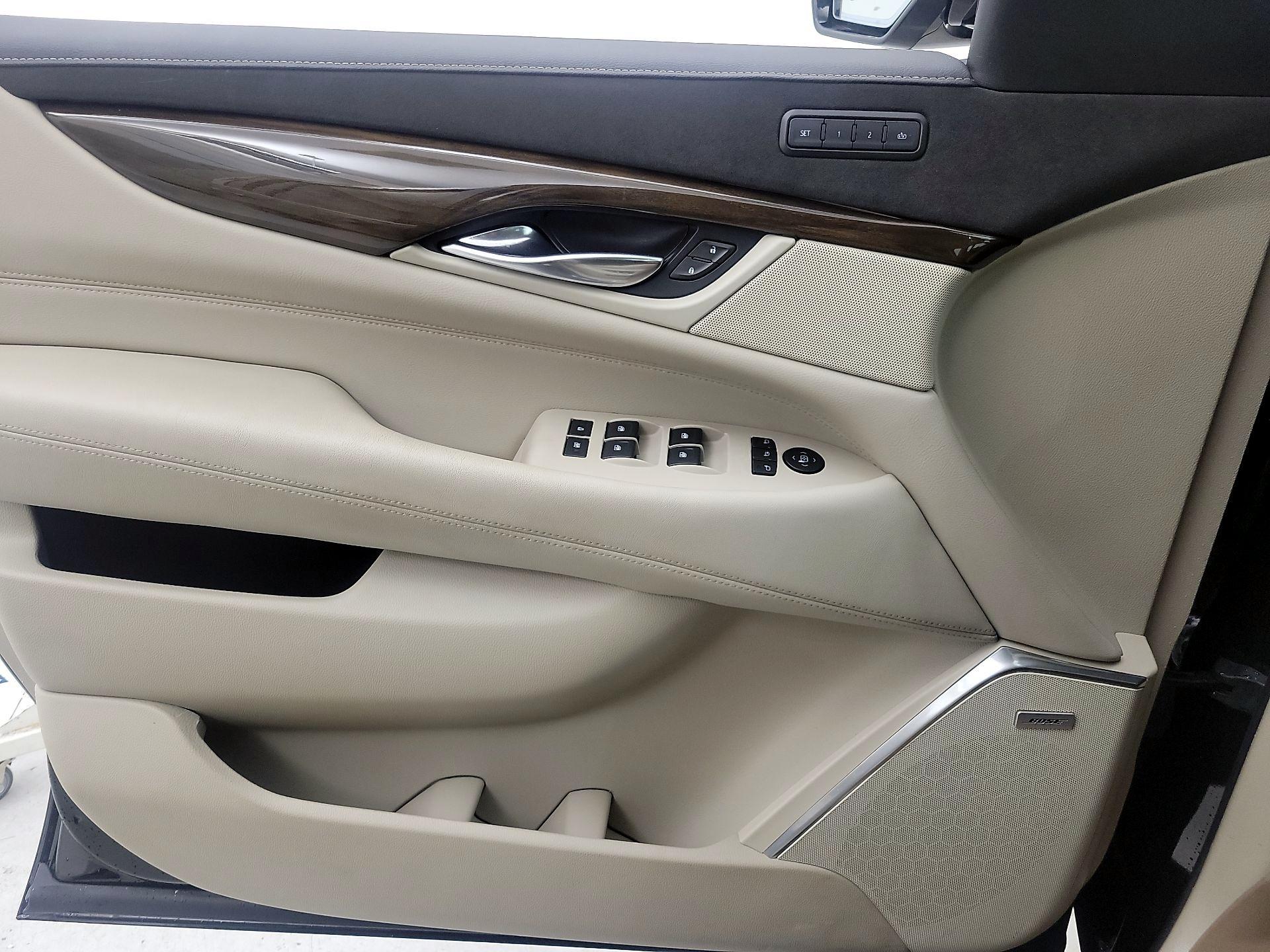 Thumbnail: 2020 Cadillac Escalade - 12