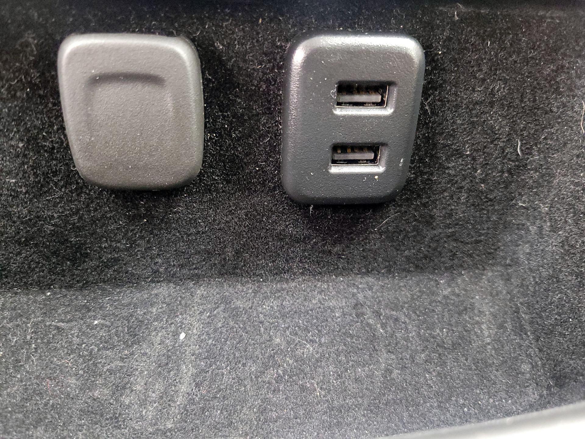 Thumbnail: 2020 Cadillac Escalade - 18