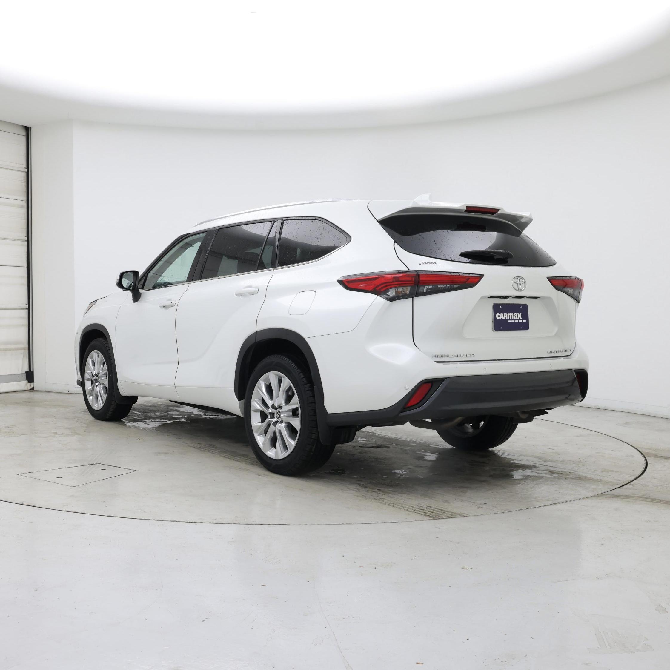 Thumbnail: 2023 Toyota Highlander - 2