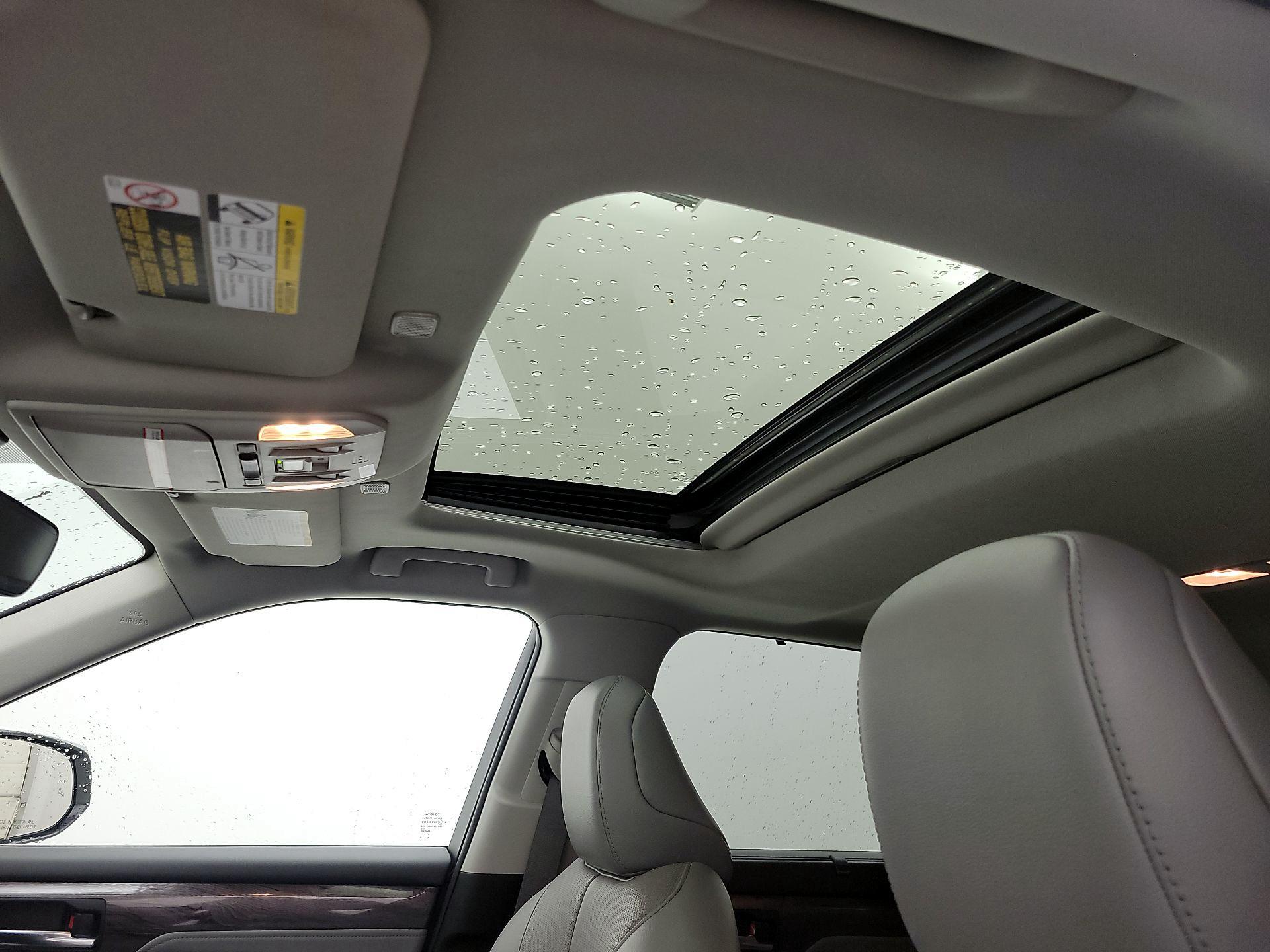 Thumbnail: 2023 Toyota Highlander - 19