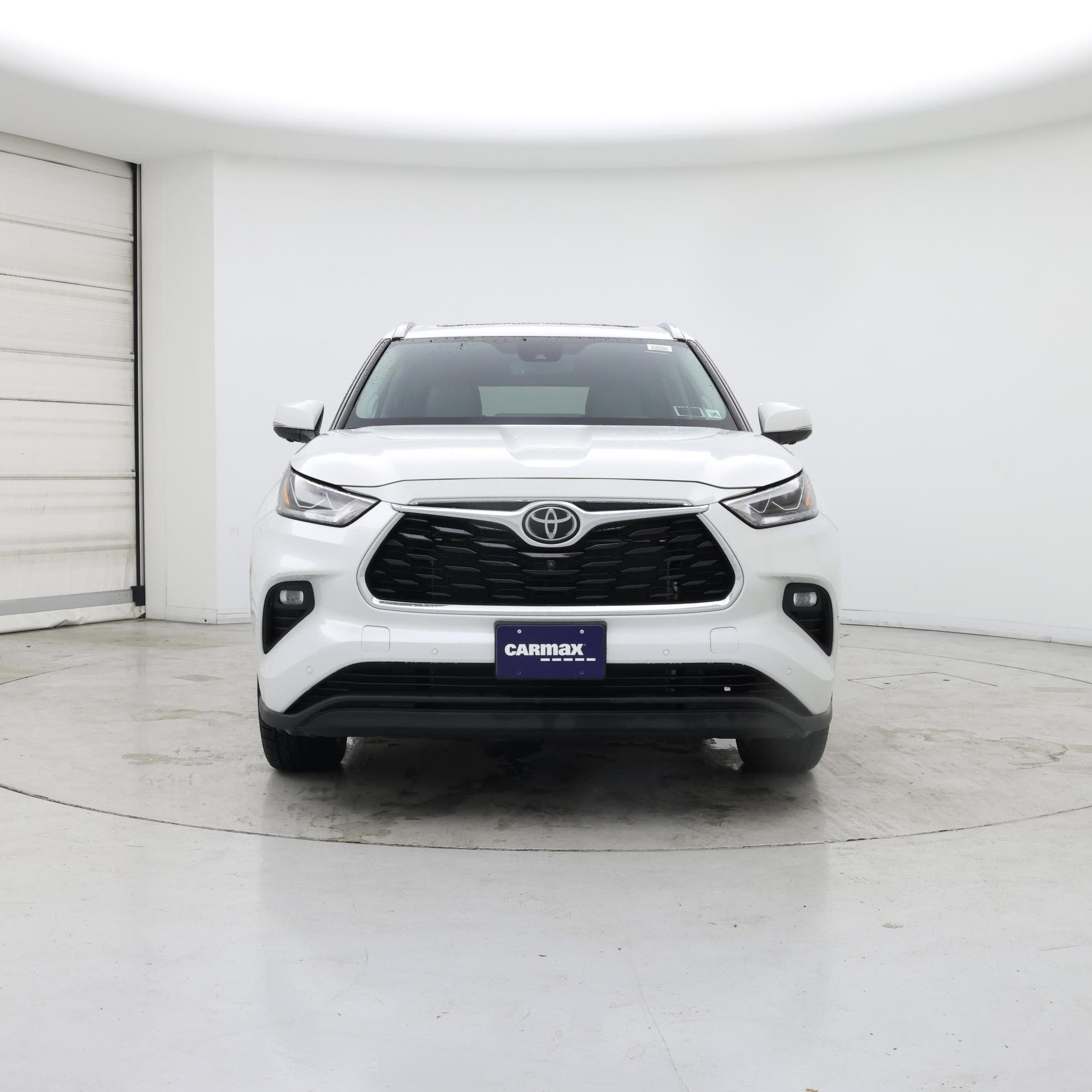 Thumbnail: 2023 Toyota Highlander - 5