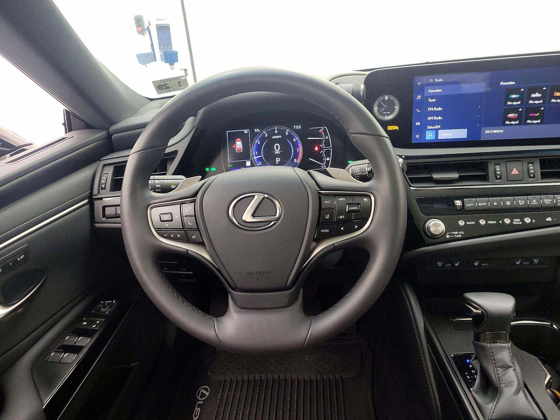 Thumbnail: 2024 Lexus ES - 10