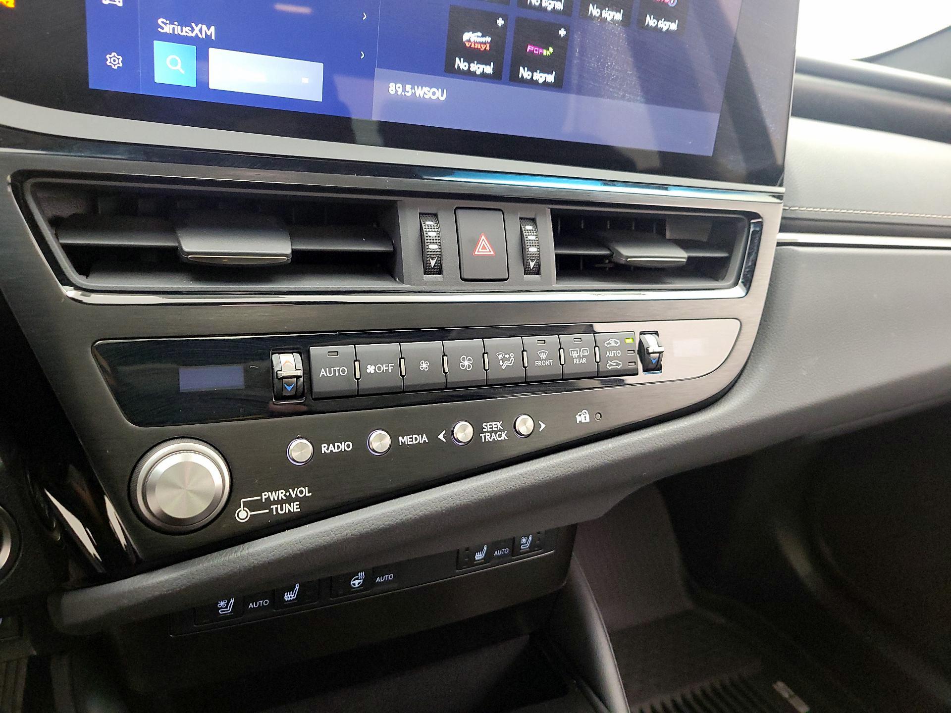 Thumbnail: 2024 Lexus ES - 16