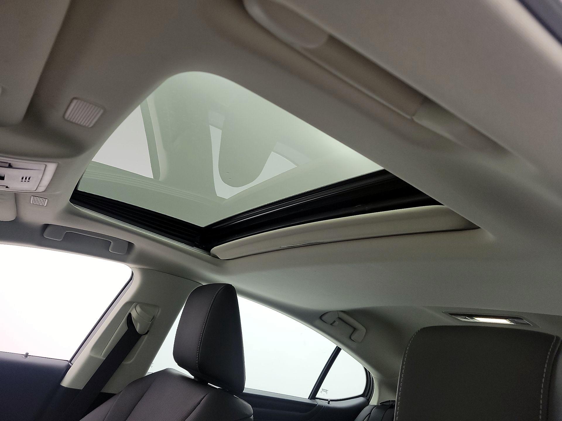 Thumbnail: 2024 Lexus ES - 18