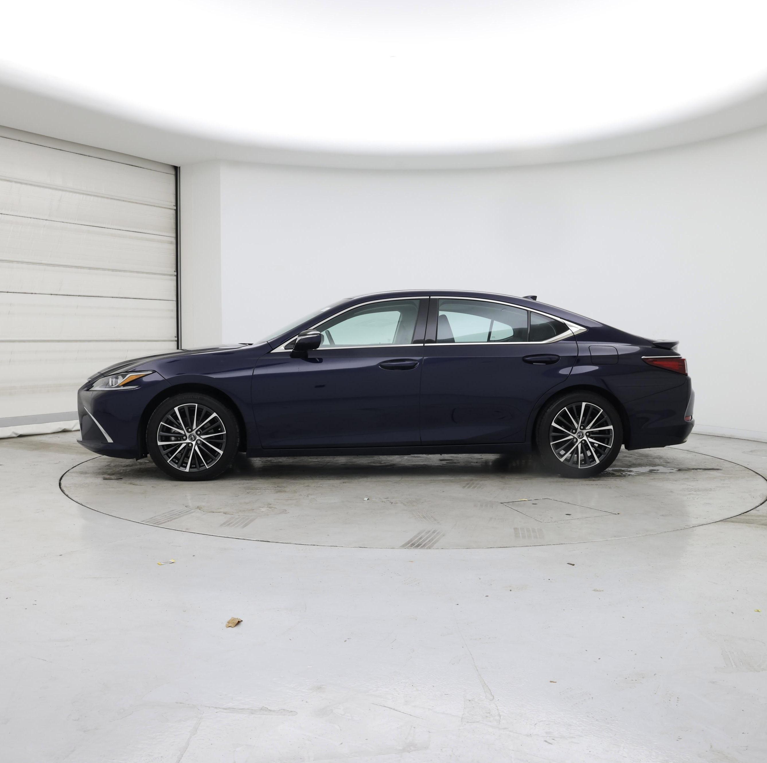 Thumbnail: 2024 Lexus ES - 3