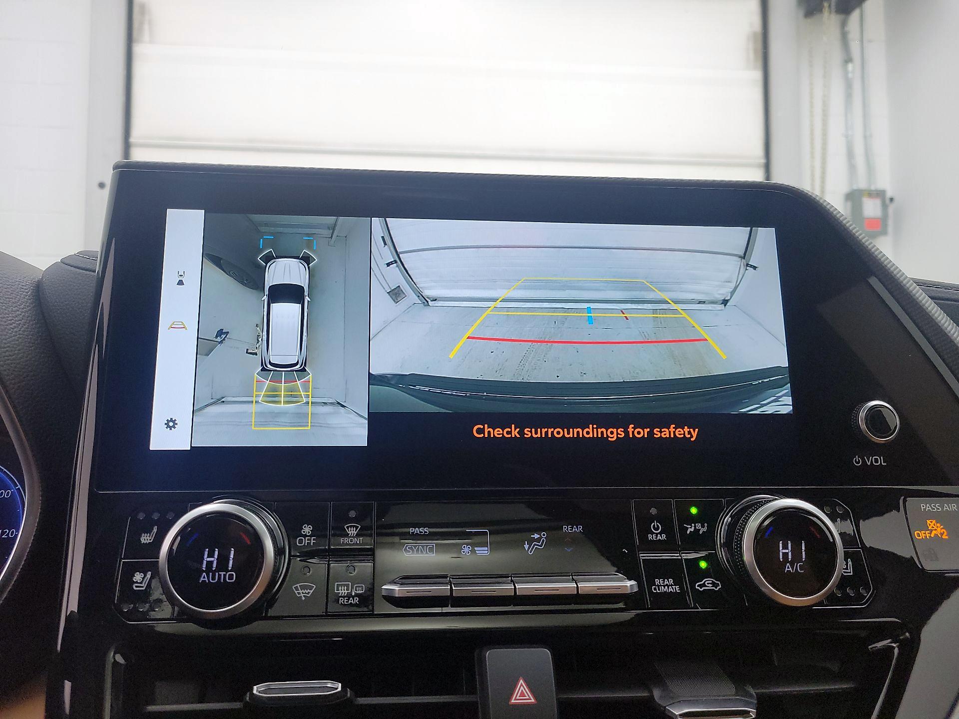 Thumbnail: 2024 Toyota Highlander - 15