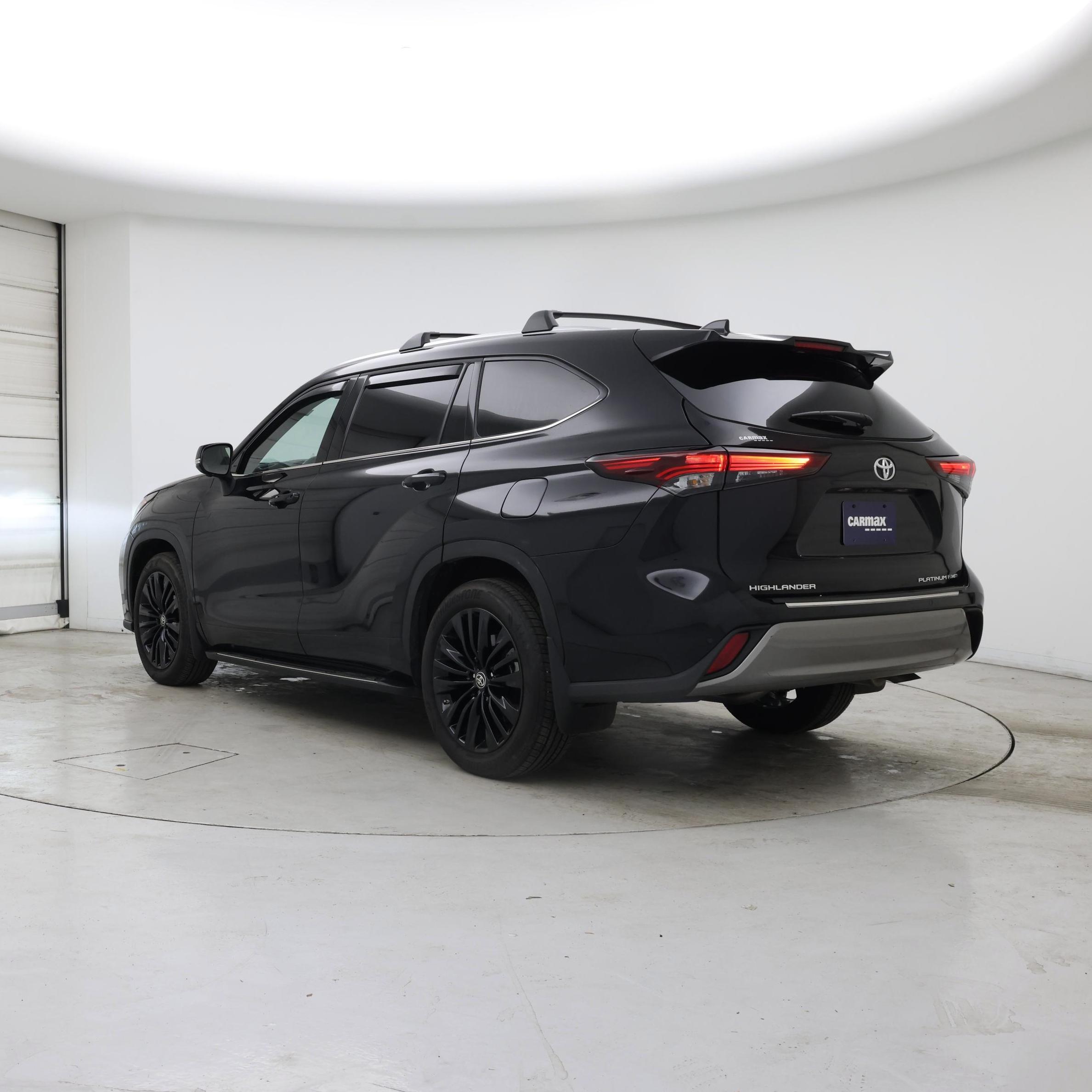 Thumbnail: 2024 Toyota Highlander - 2