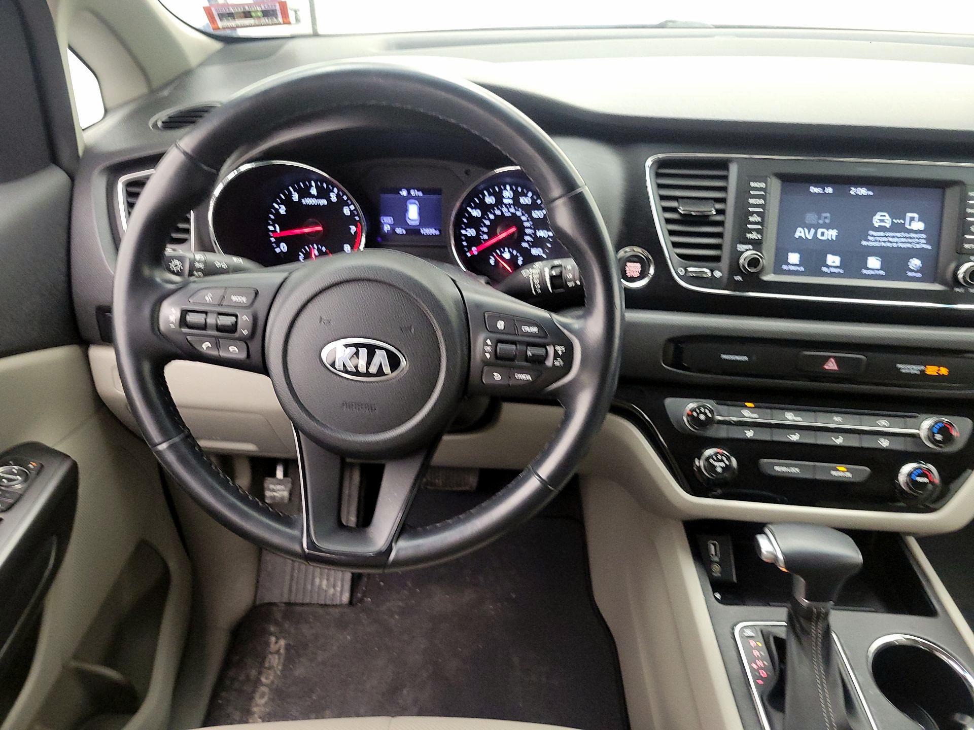 Thumbnail: 2019 Kia Sedona - 10