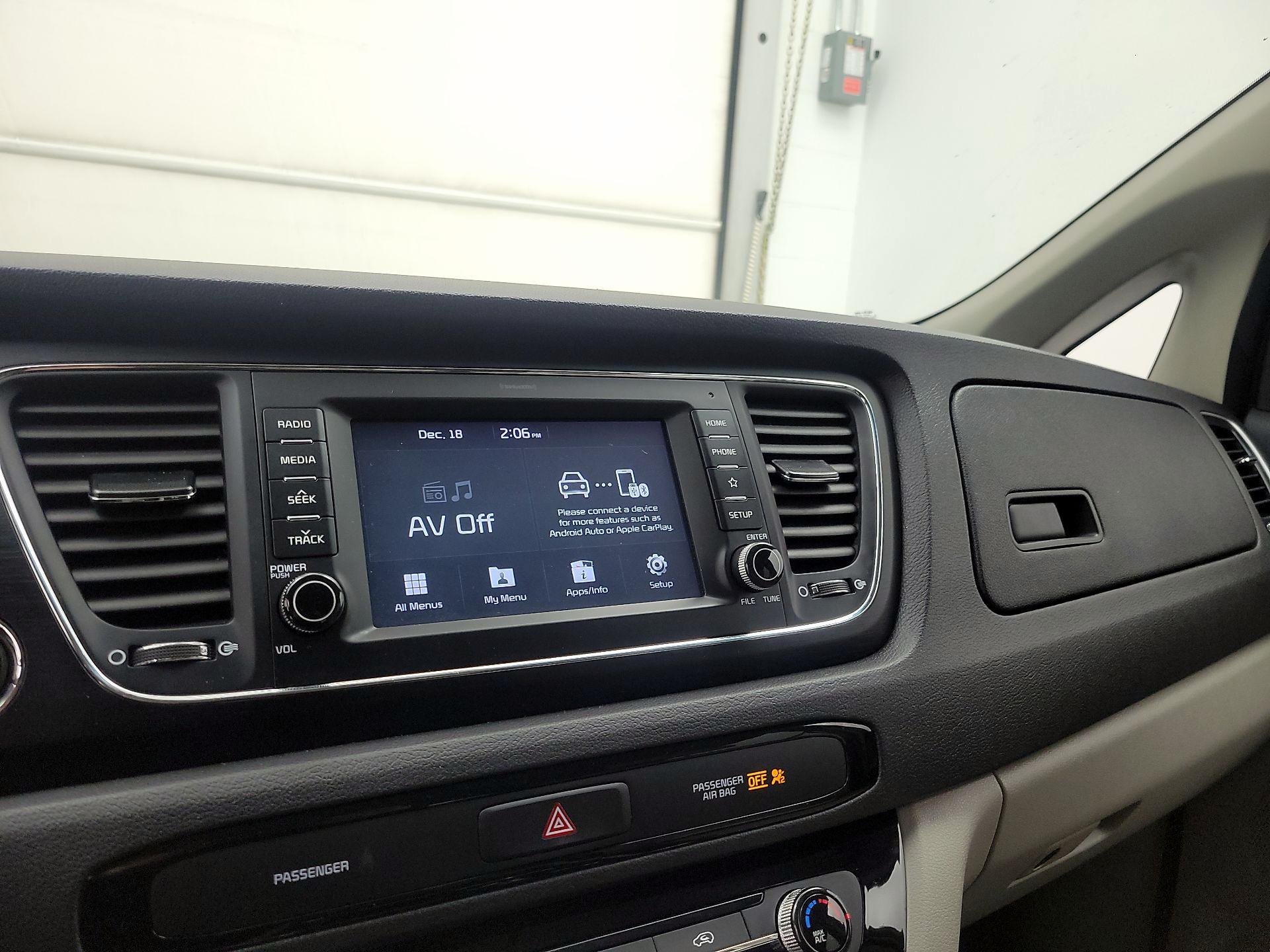 Thumbnail: 2019 Kia Sedona - 15