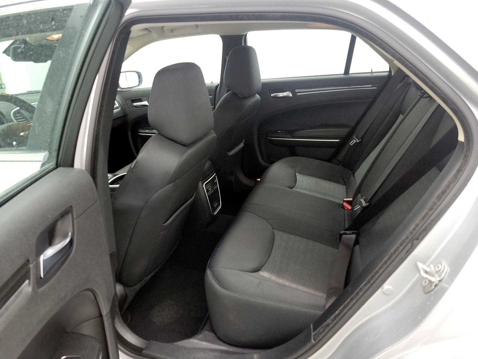 Thumbnail: 2021 Chrysler 300 - 19