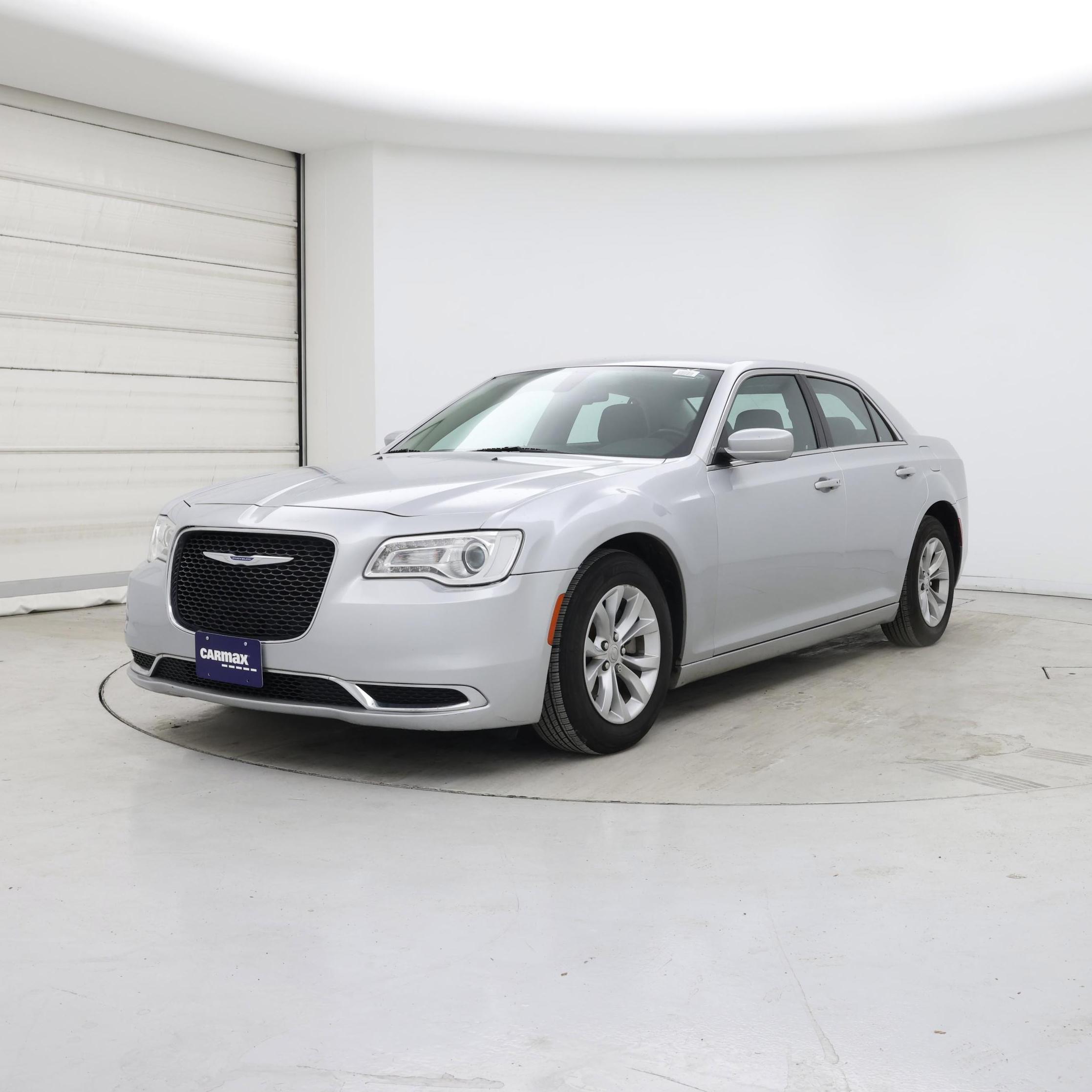 Thumbnail: 2021 Chrysler 300 - 4