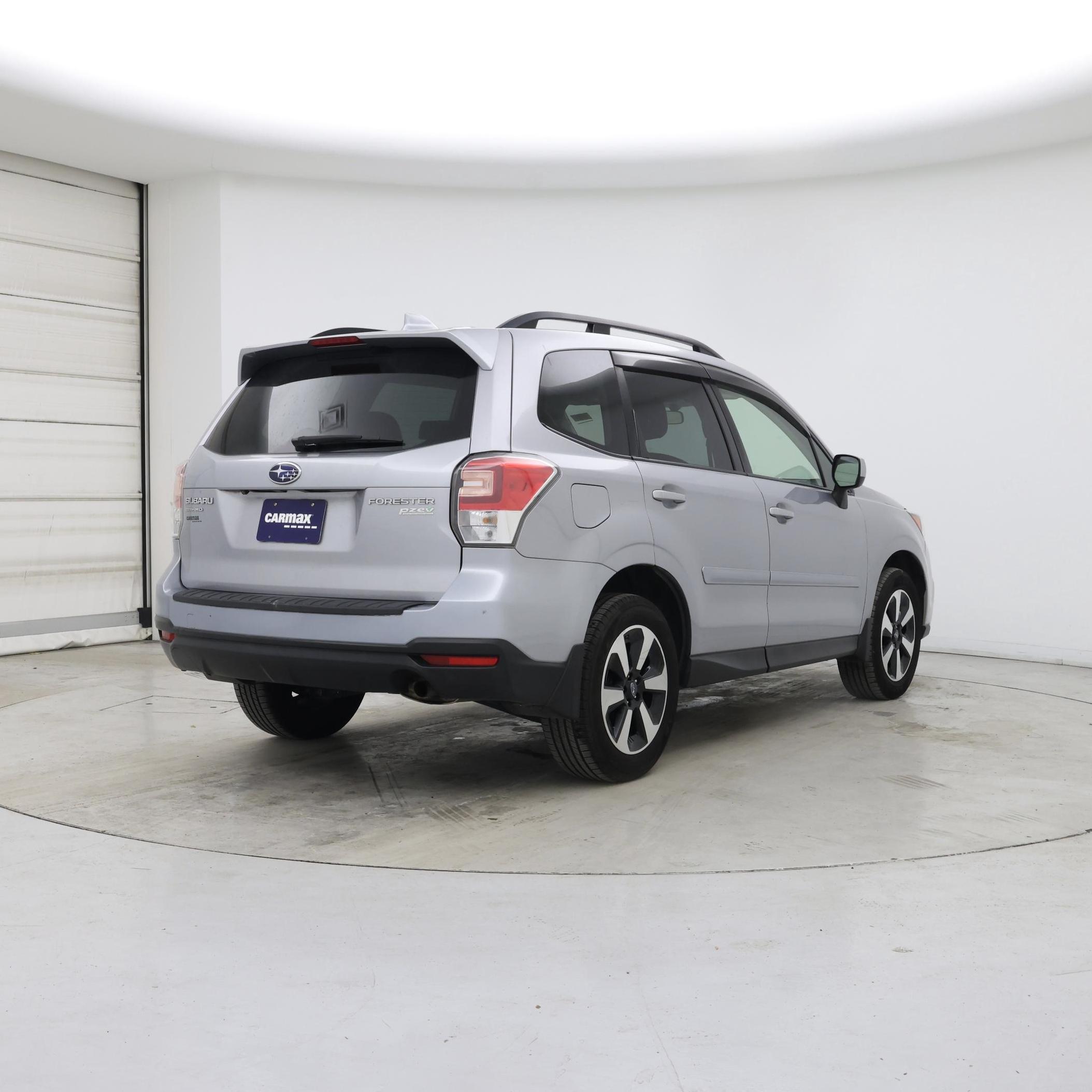 Thumbnail: 2017 Subaru Forester - 8