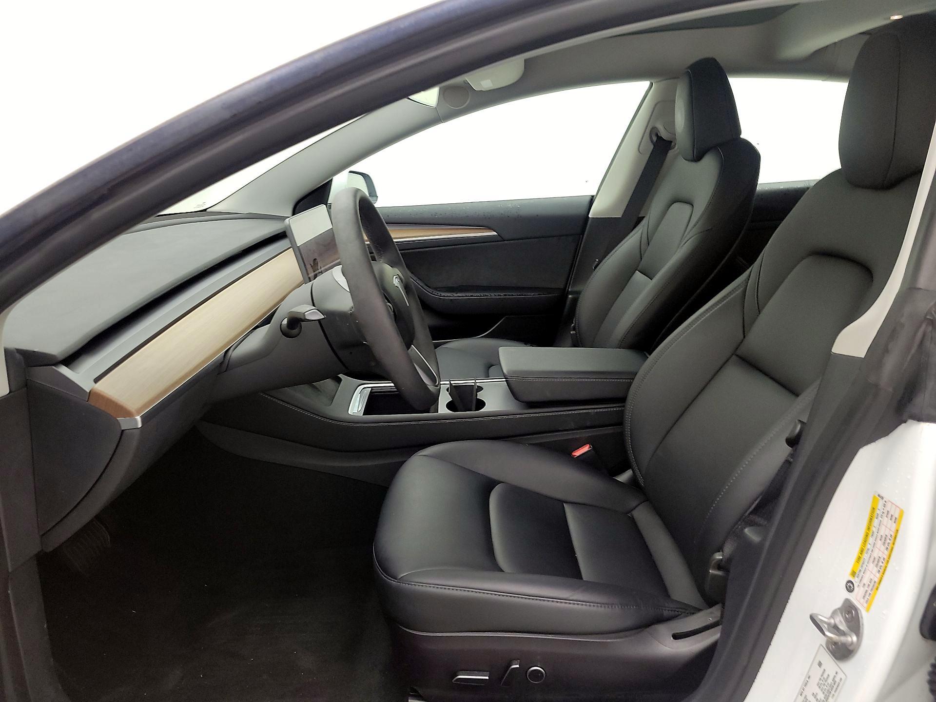 Thumbnail: 2023 Tesla Model 3 - 11