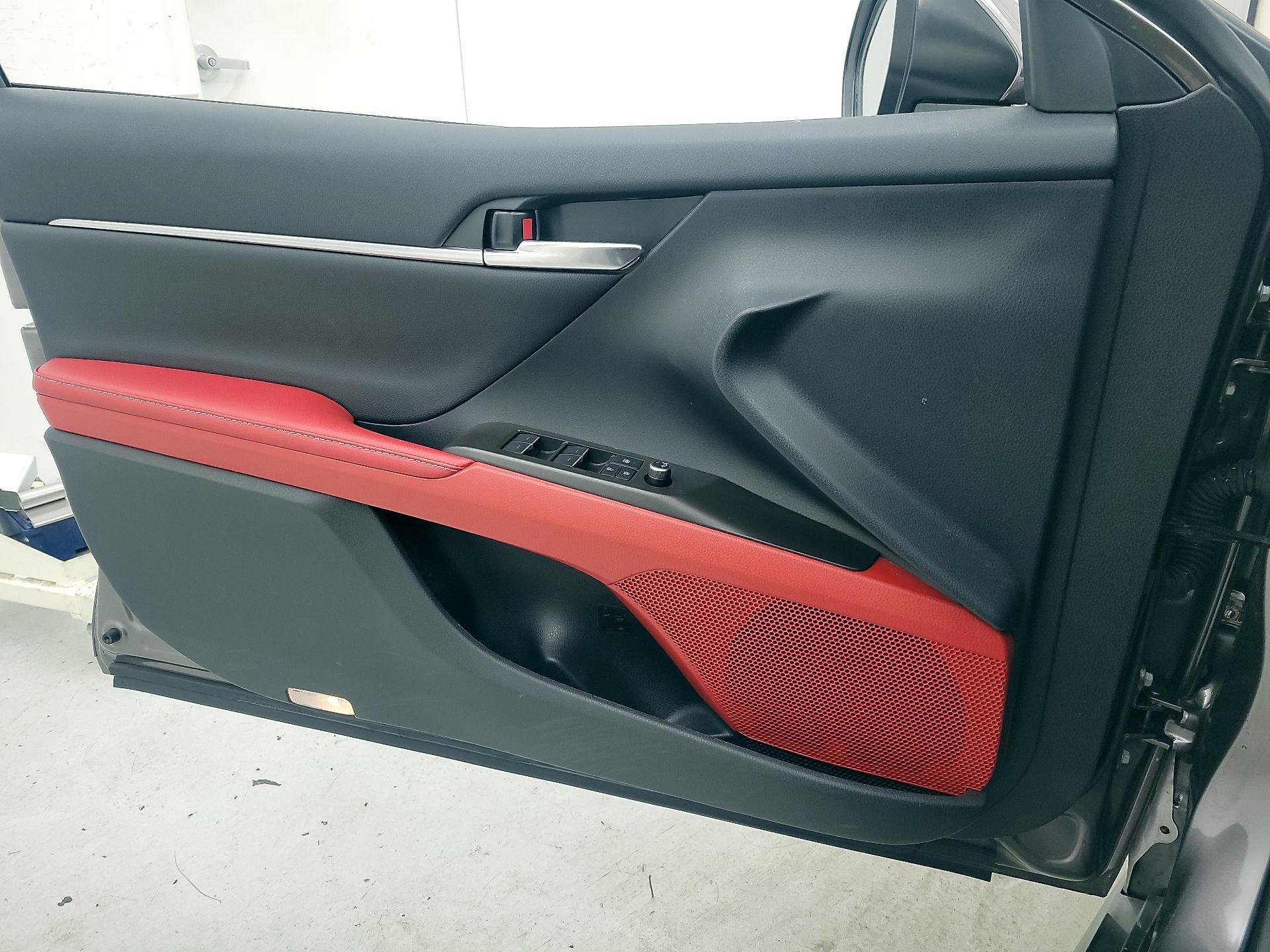 Thumbnail: 2022 Toyota Camry - 12