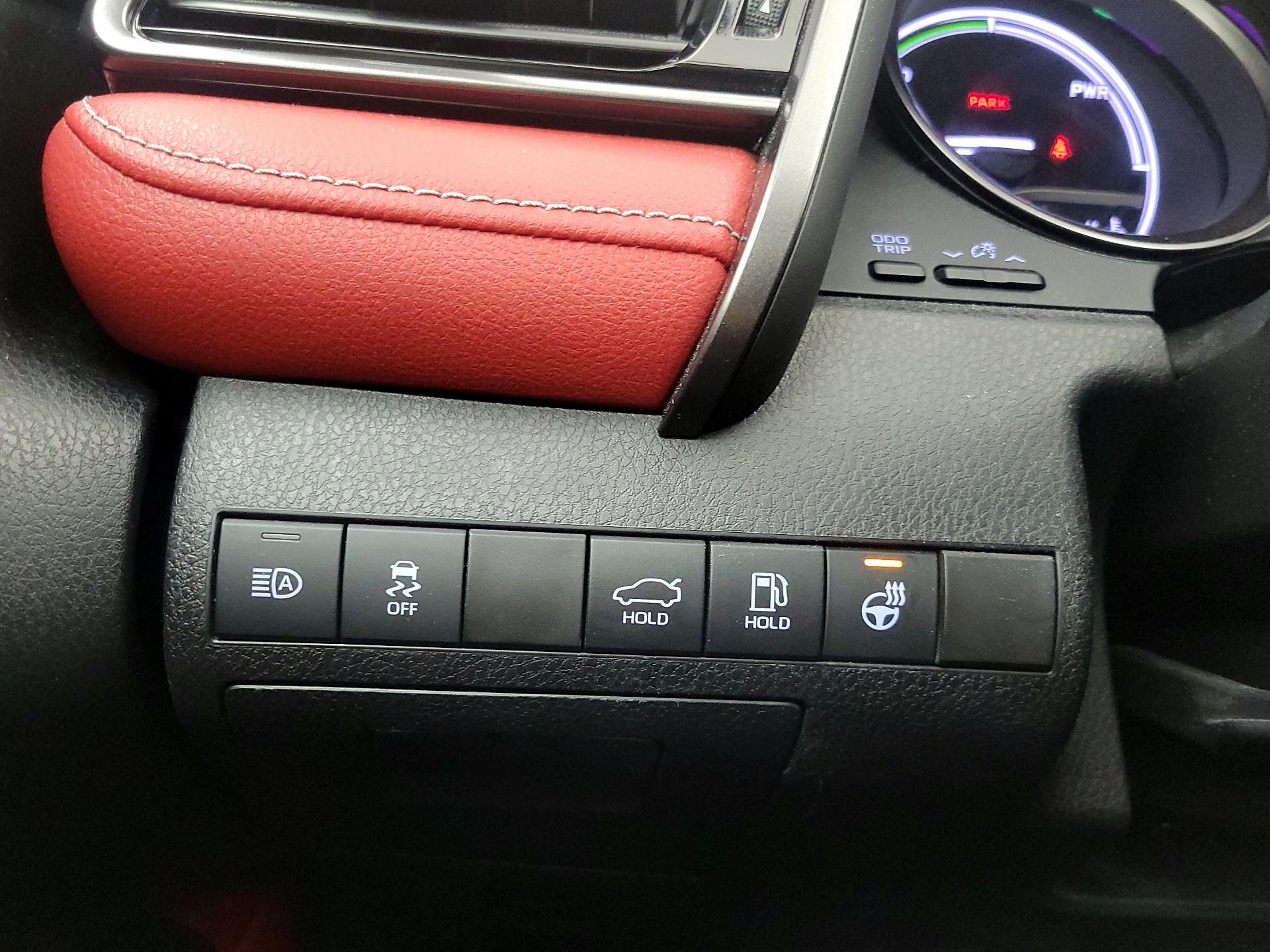 Thumbnail: 2022 Toyota Camry - 13