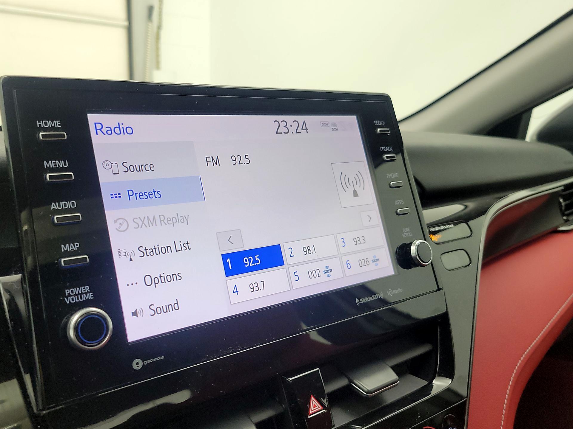 Thumbnail: 2022 Toyota Camry - 15