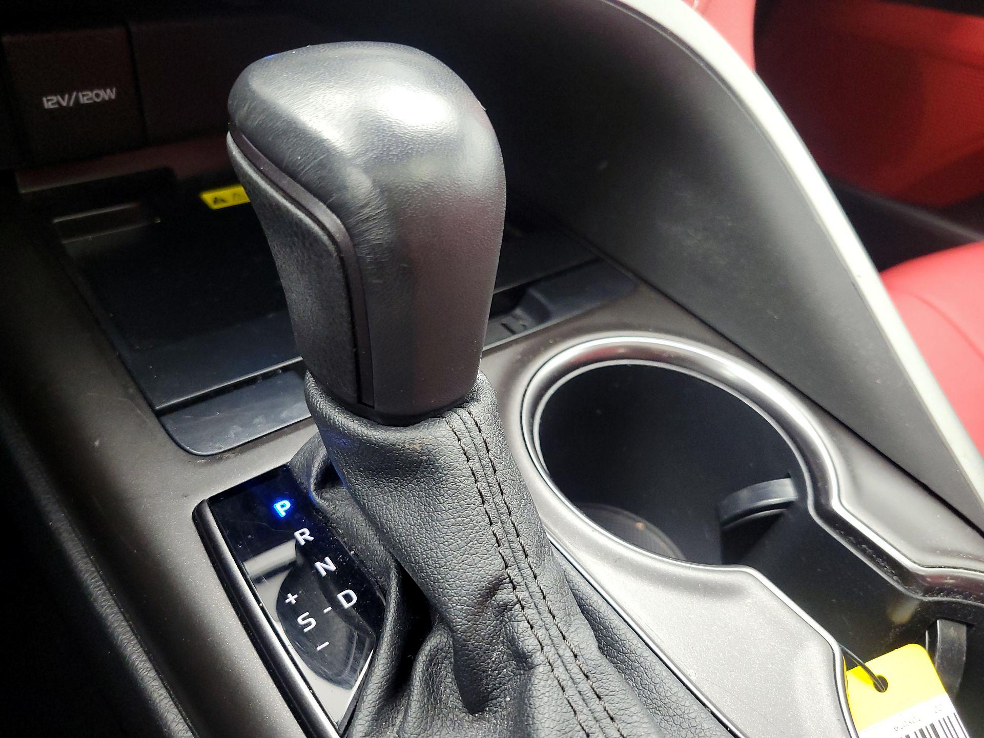 Thumbnail: 2022 Toyota Camry - 17