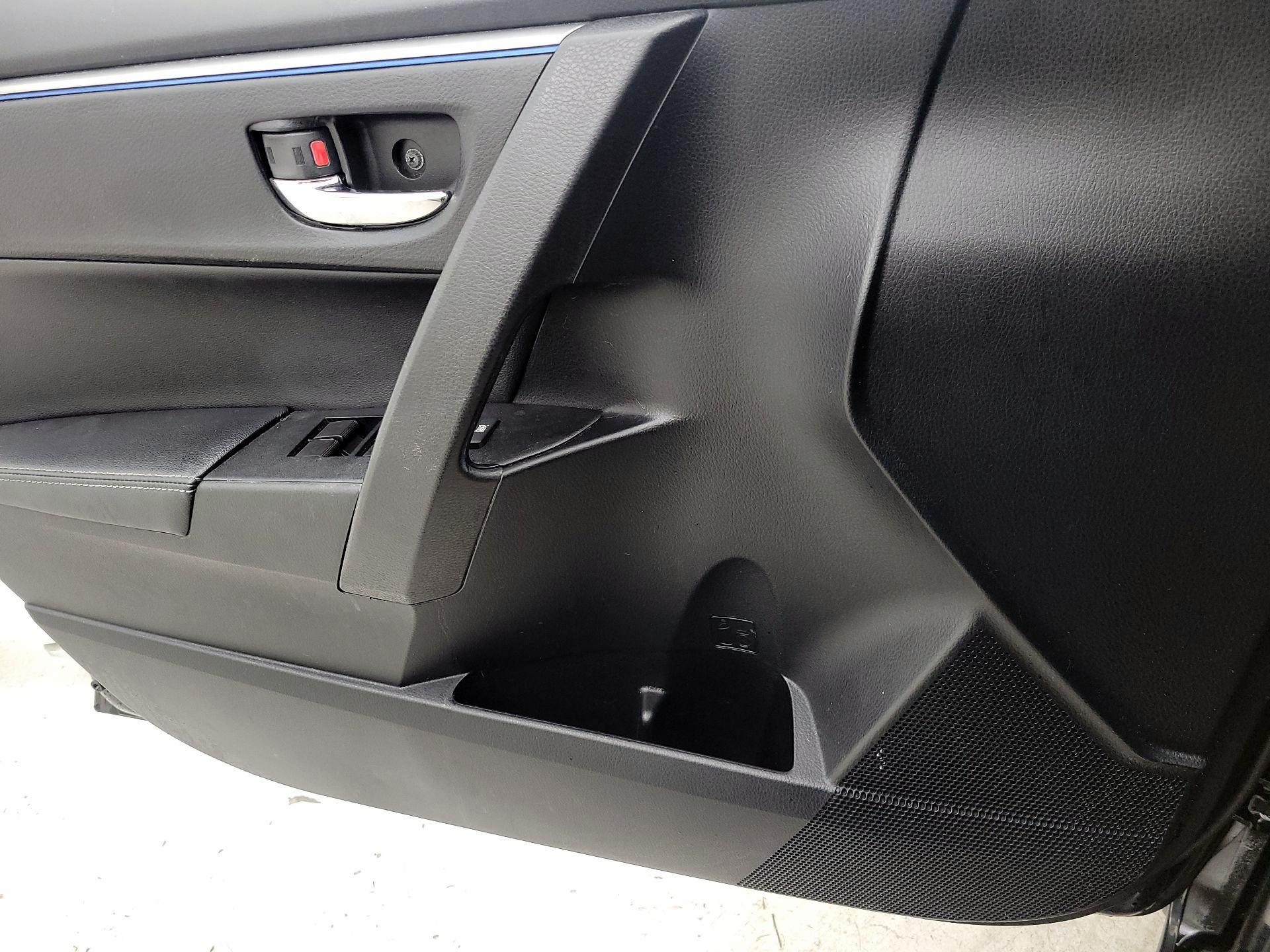 Thumbnail: 2014 Toyota Corolla - 12