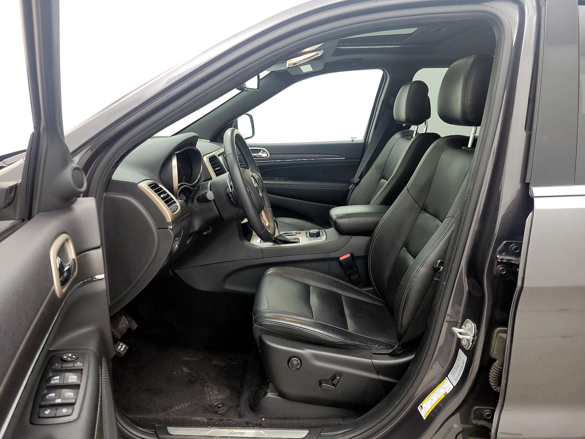 Thumbnail: 2016 Jeep Grand Cherokee - 11