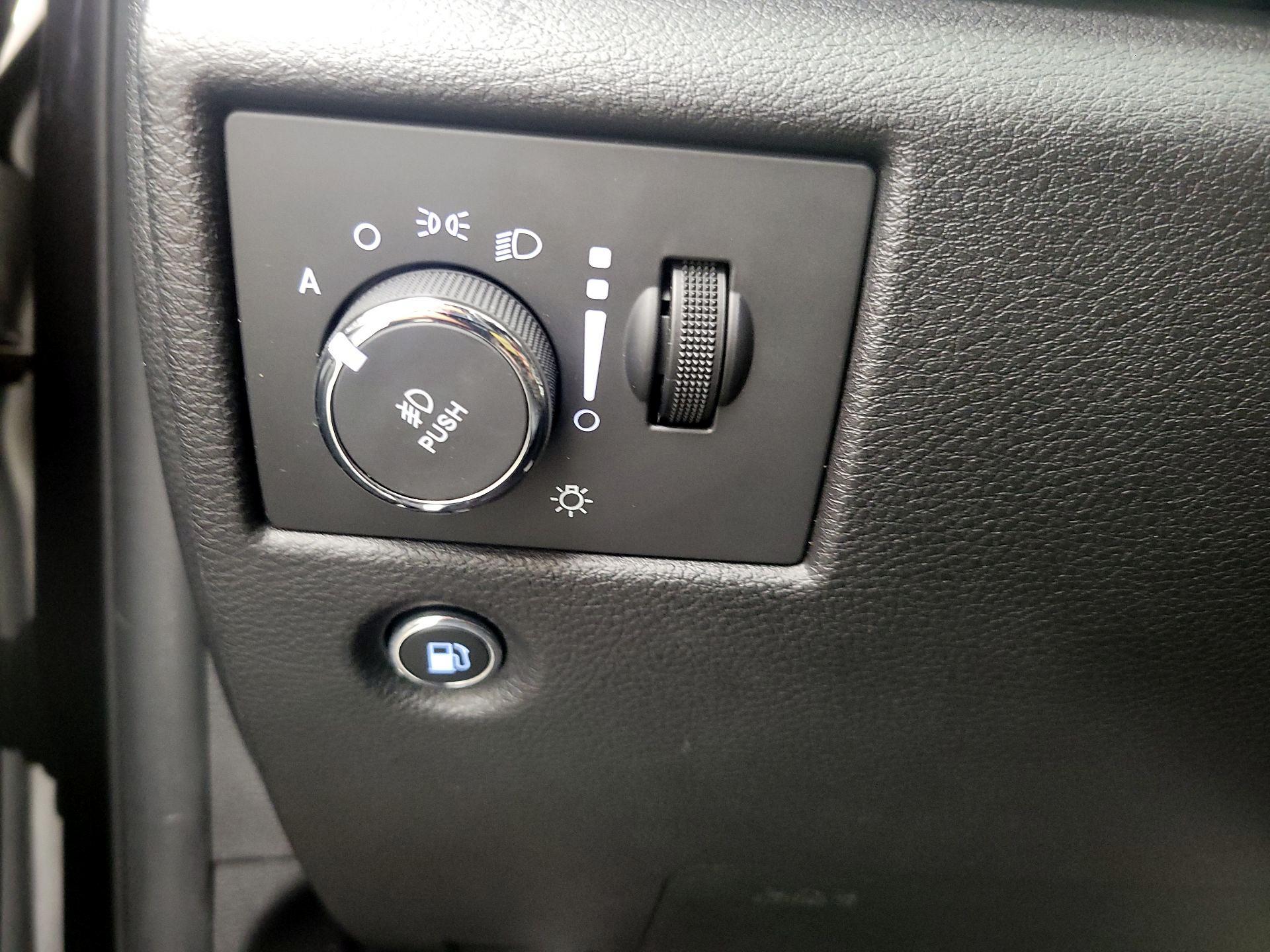 Thumbnail: 2016 Jeep Grand Cherokee - 13