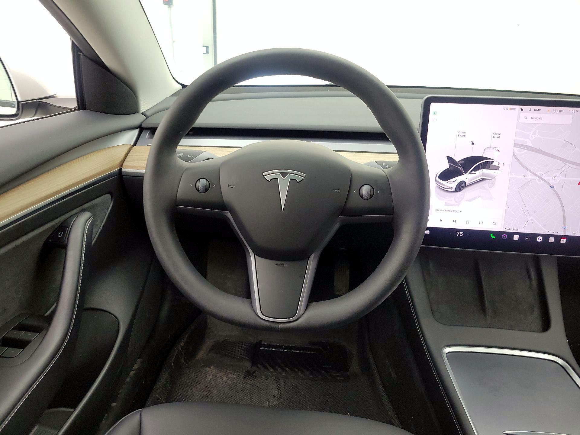 Thumbnail: 2023 Tesla Model 3 - 10