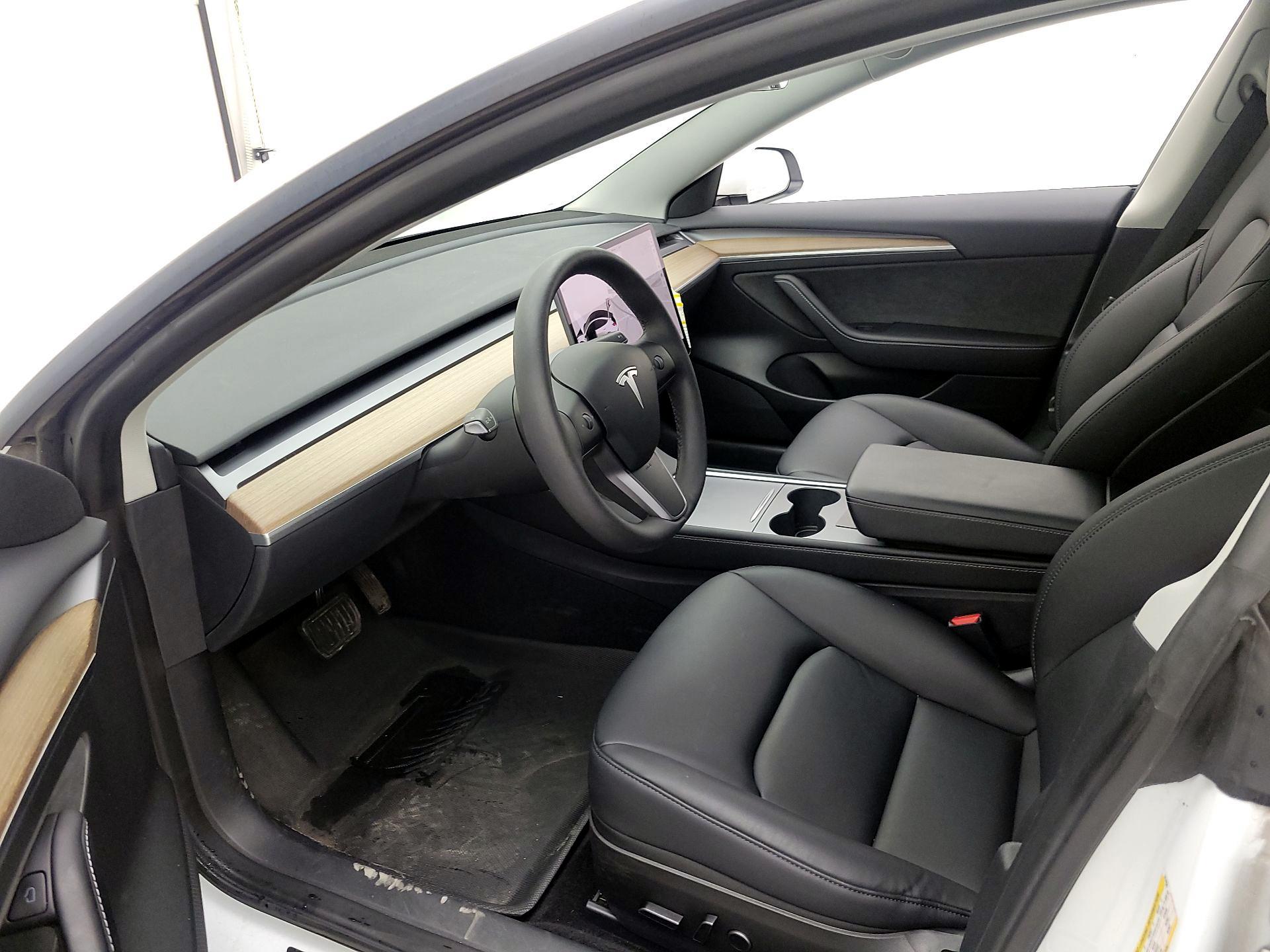 Thumbnail: 2023 Tesla Model 3 - 11