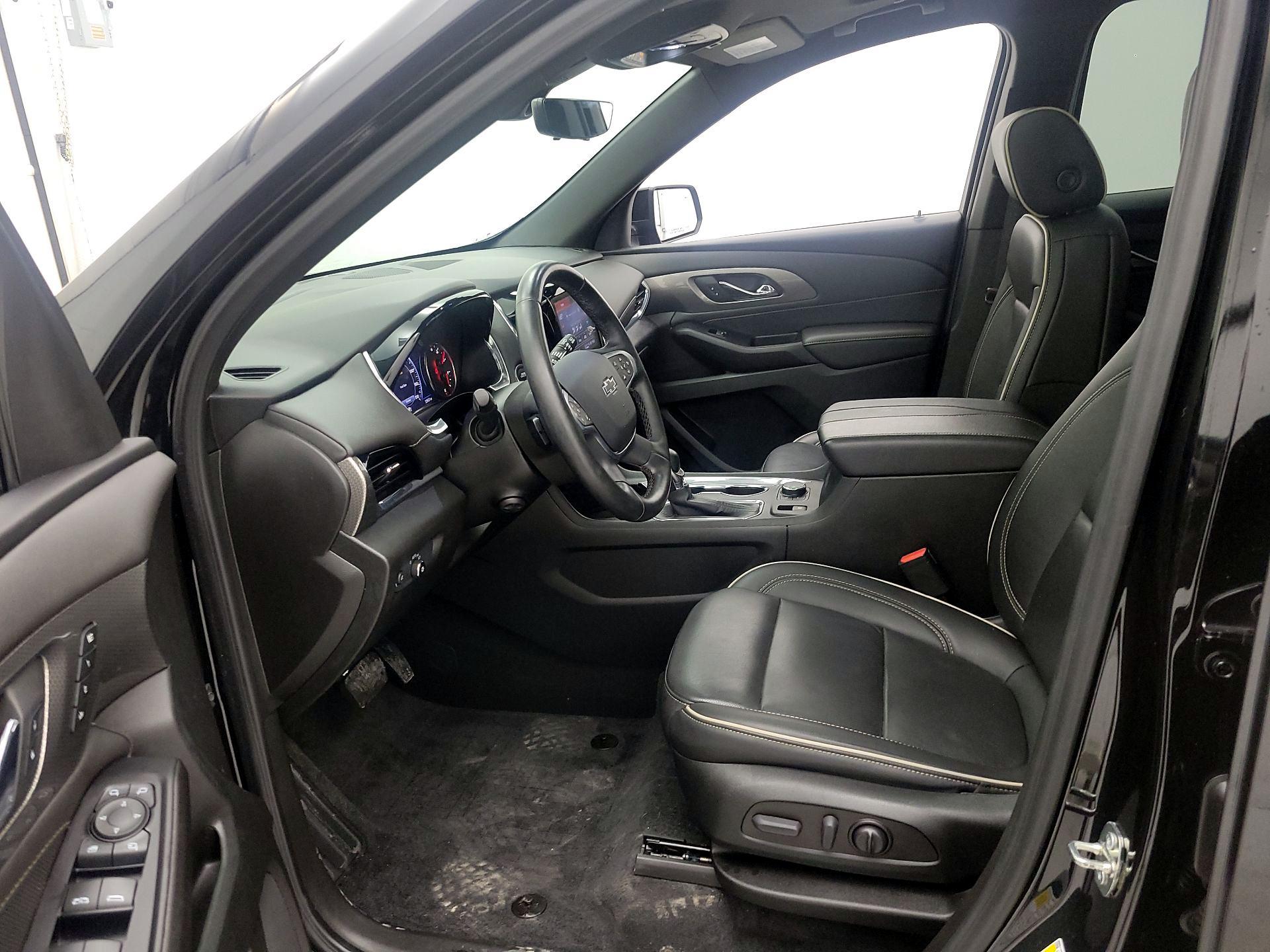 Thumbnail: 2023 Chevrolet Traverse - 11