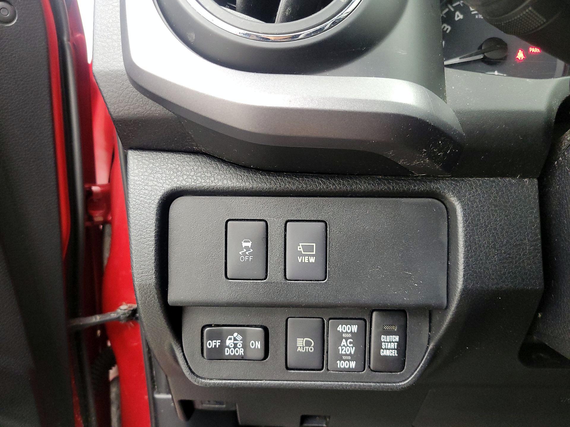 Thumbnail: 2020 Toyota Tacoma - 13