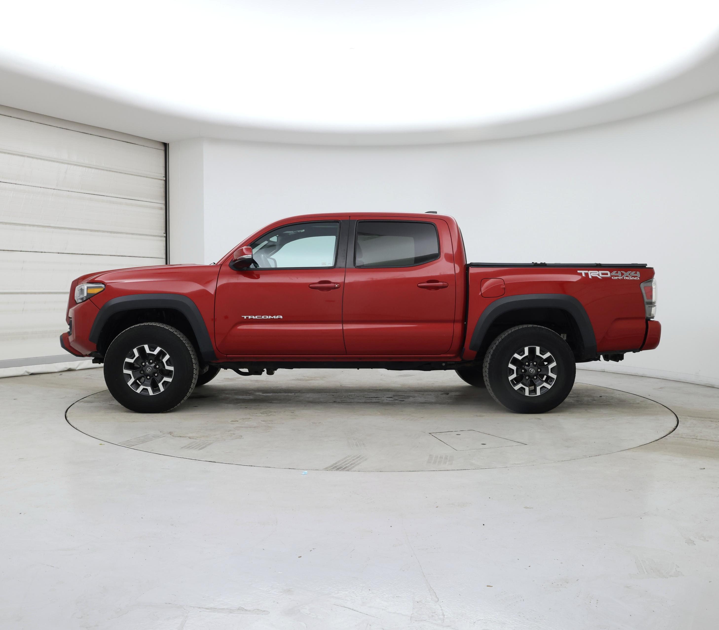 Thumbnail: 2020 Toyota Tacoma - 3