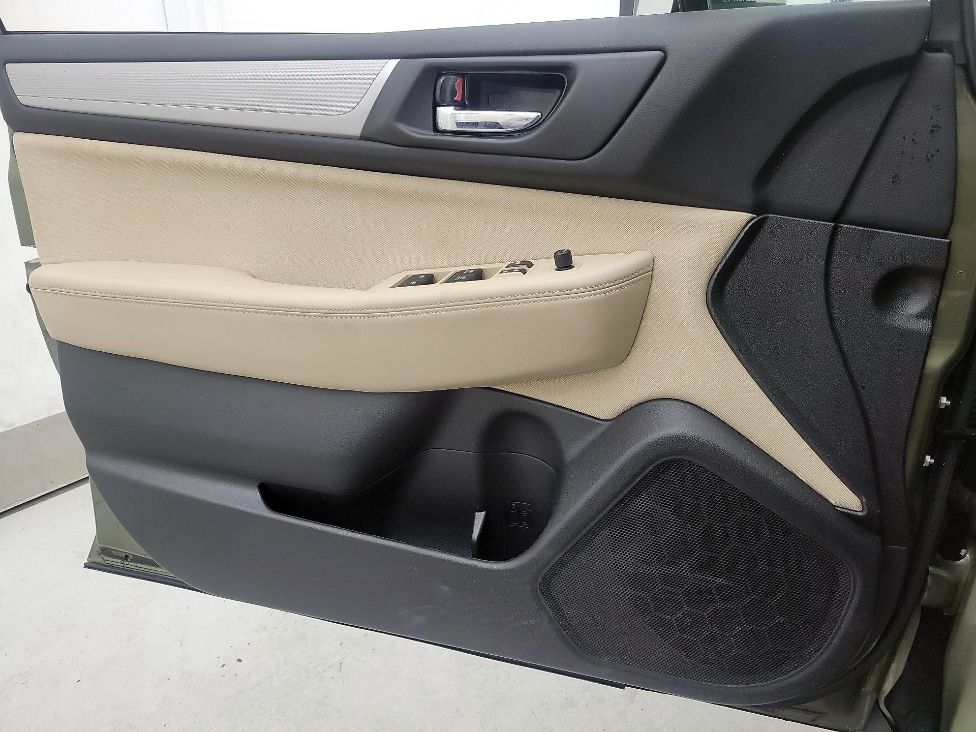 Thumbnail: 2016 Subaru Outback - 12