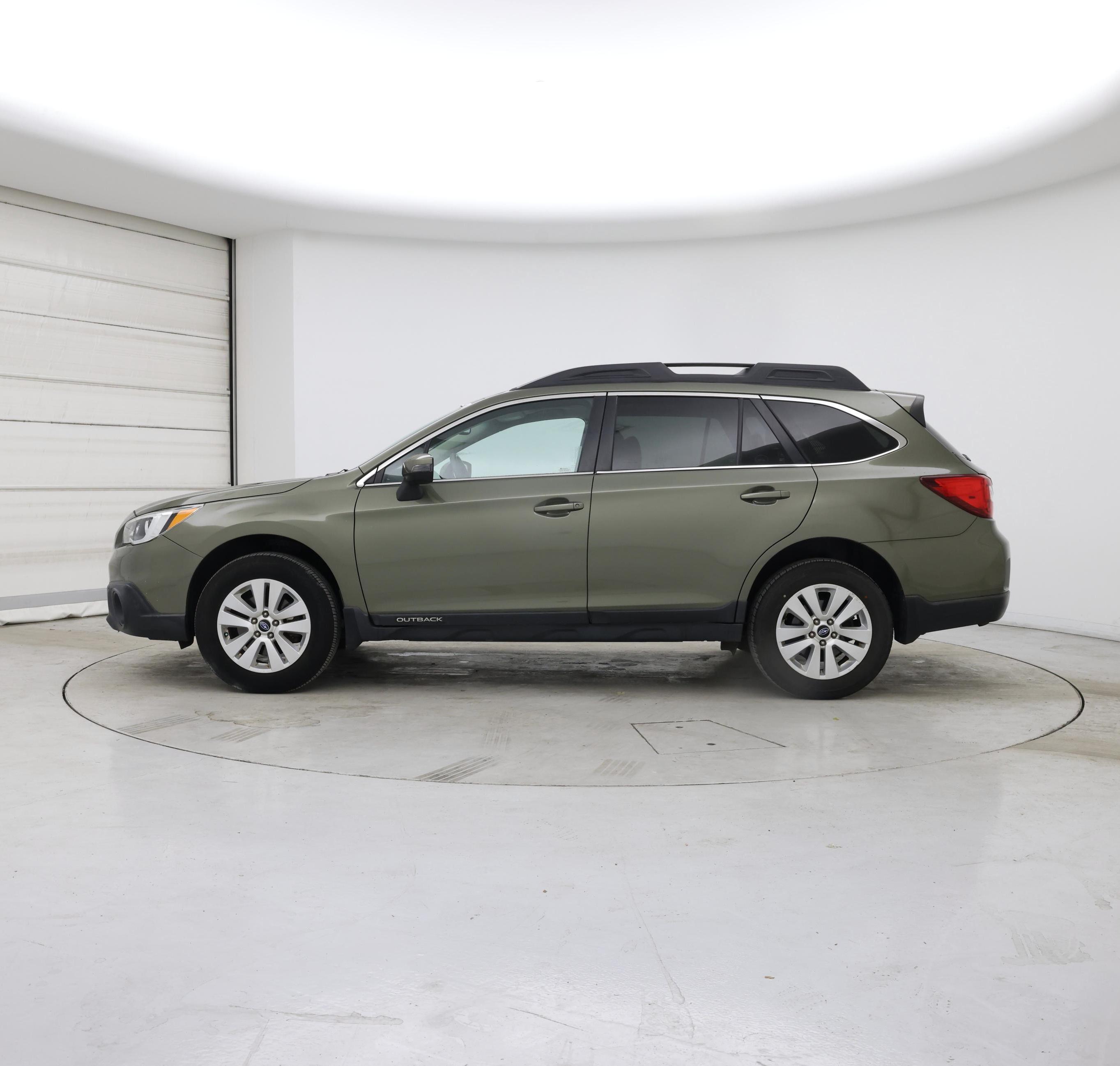 Thumbnail: 2016 Subaru Outback - 3