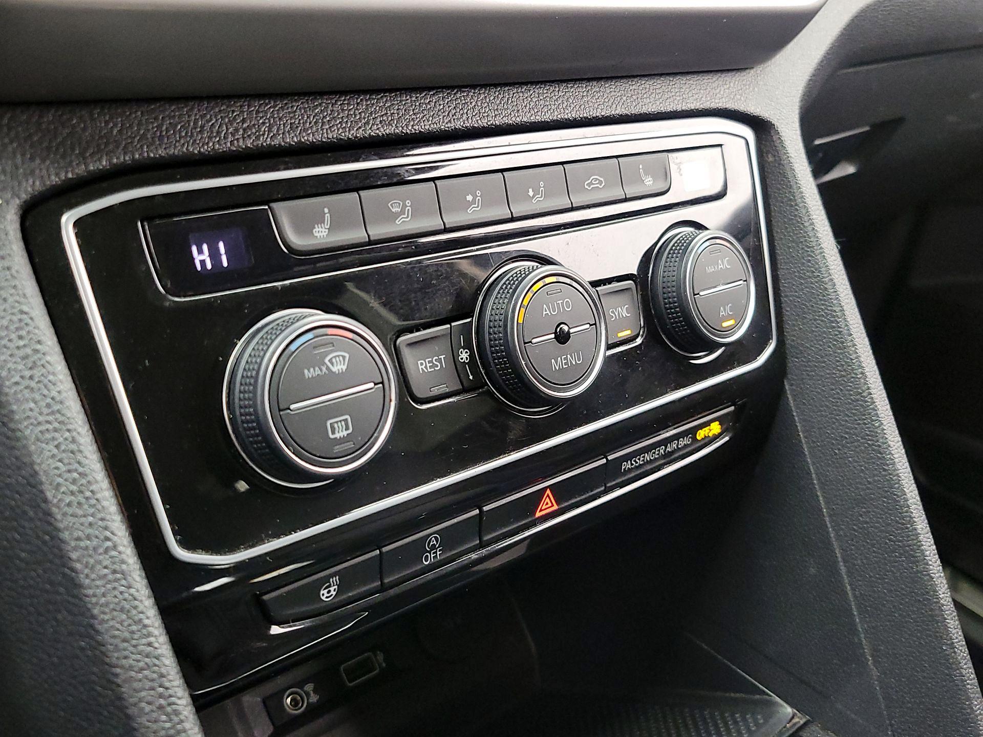 Thumbnail: 2019 Volkswagen Atlas - 17