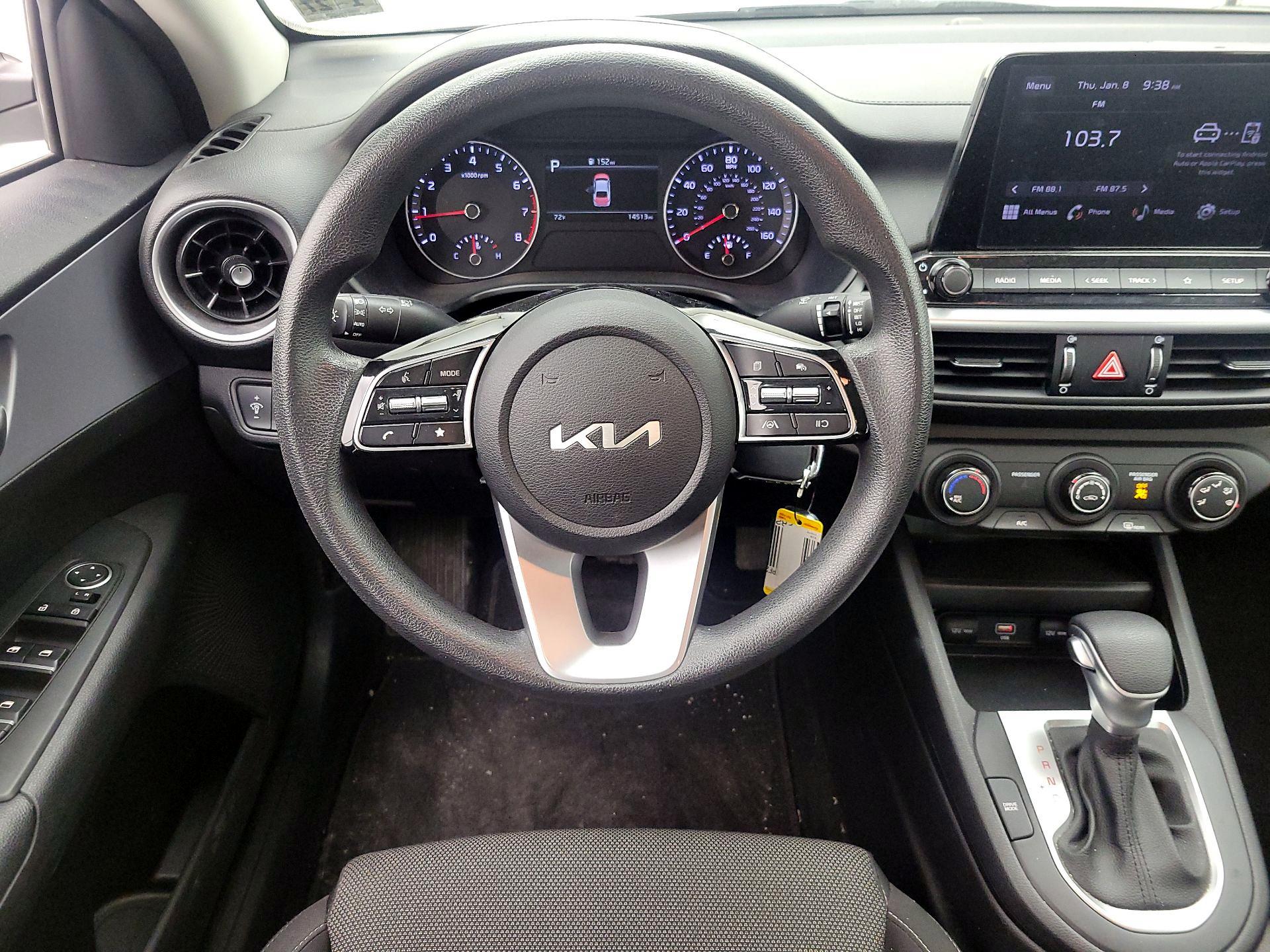 Thumbnail: 2022 Kia Forte - 10