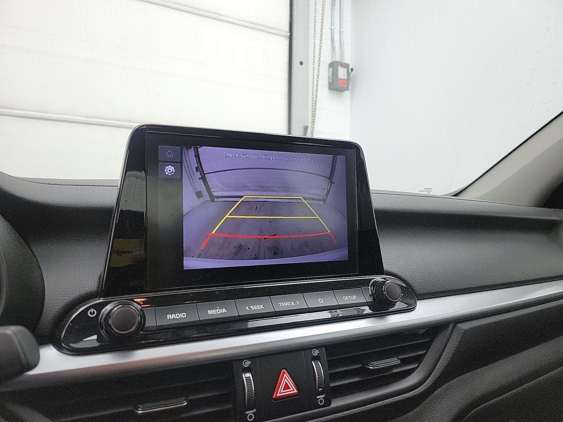 Thumbnail: 2022 Kia Forte - 14