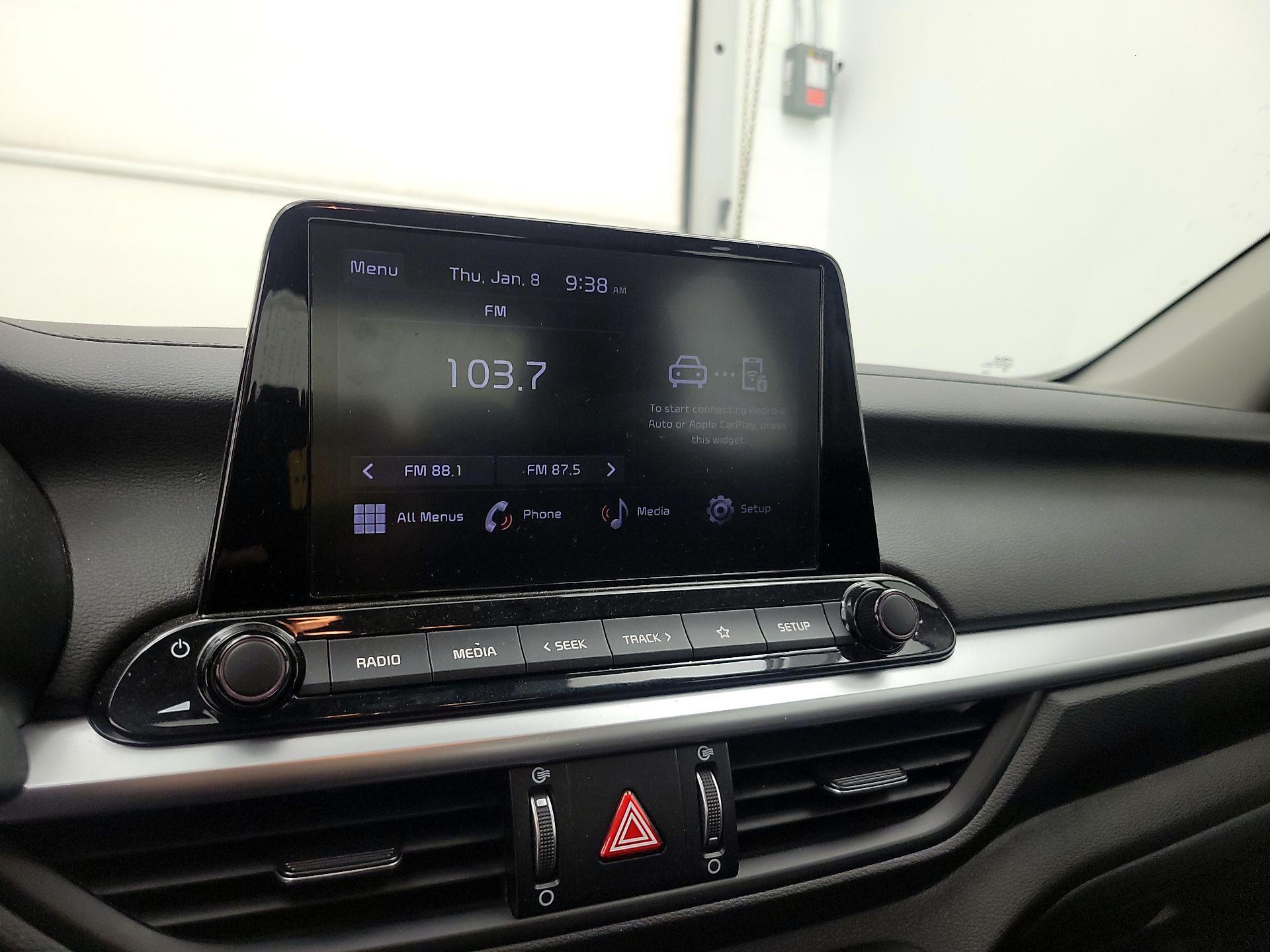 Thumbnail: 2022 Kia Forte - 15