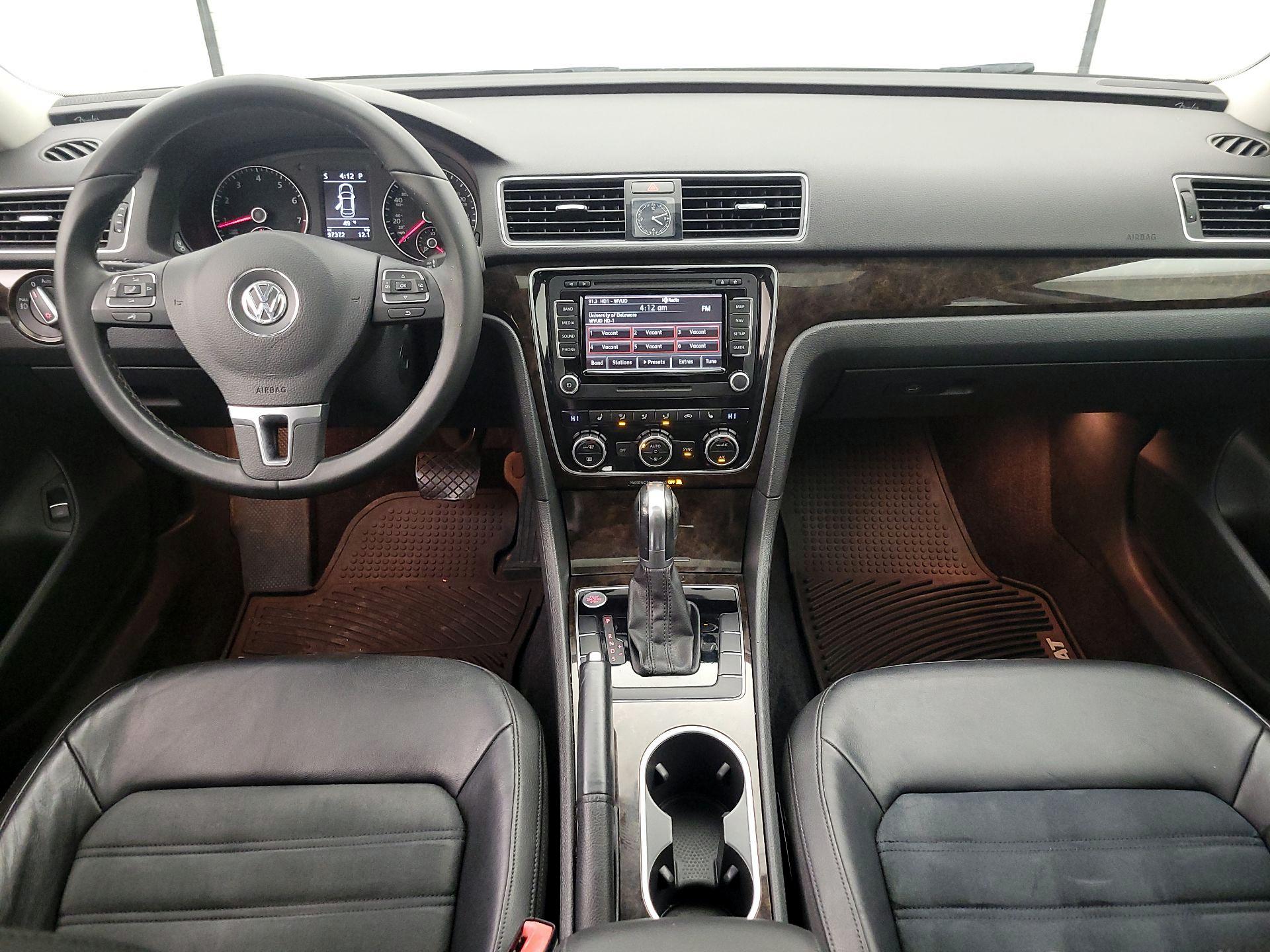 Thumbnail: 2015 Volkswagen Passat - 9