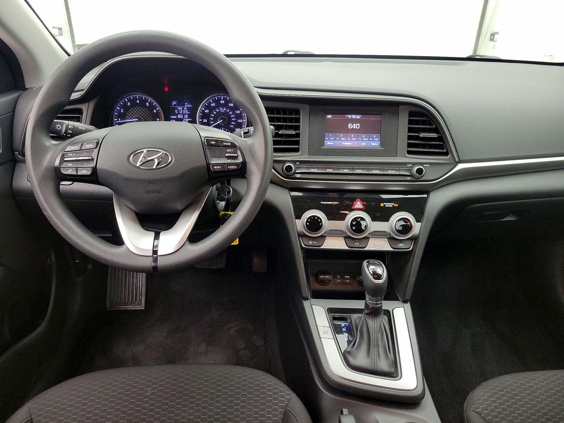 Thumbnail: 2019 Hyundai Elantra - 9