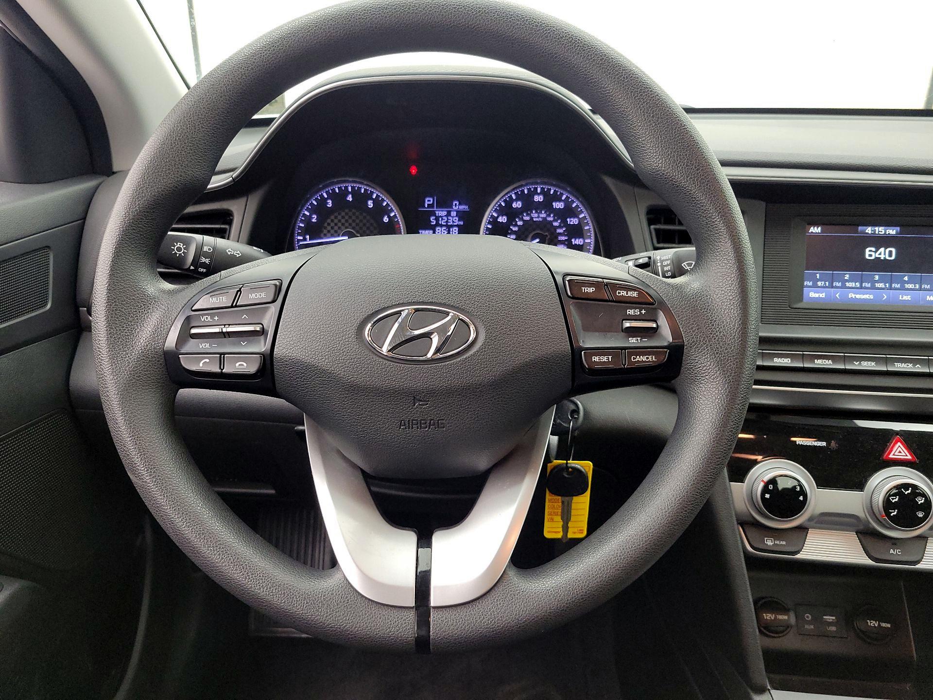 Thumbnail: 2019 Hyundai Elantra - 10