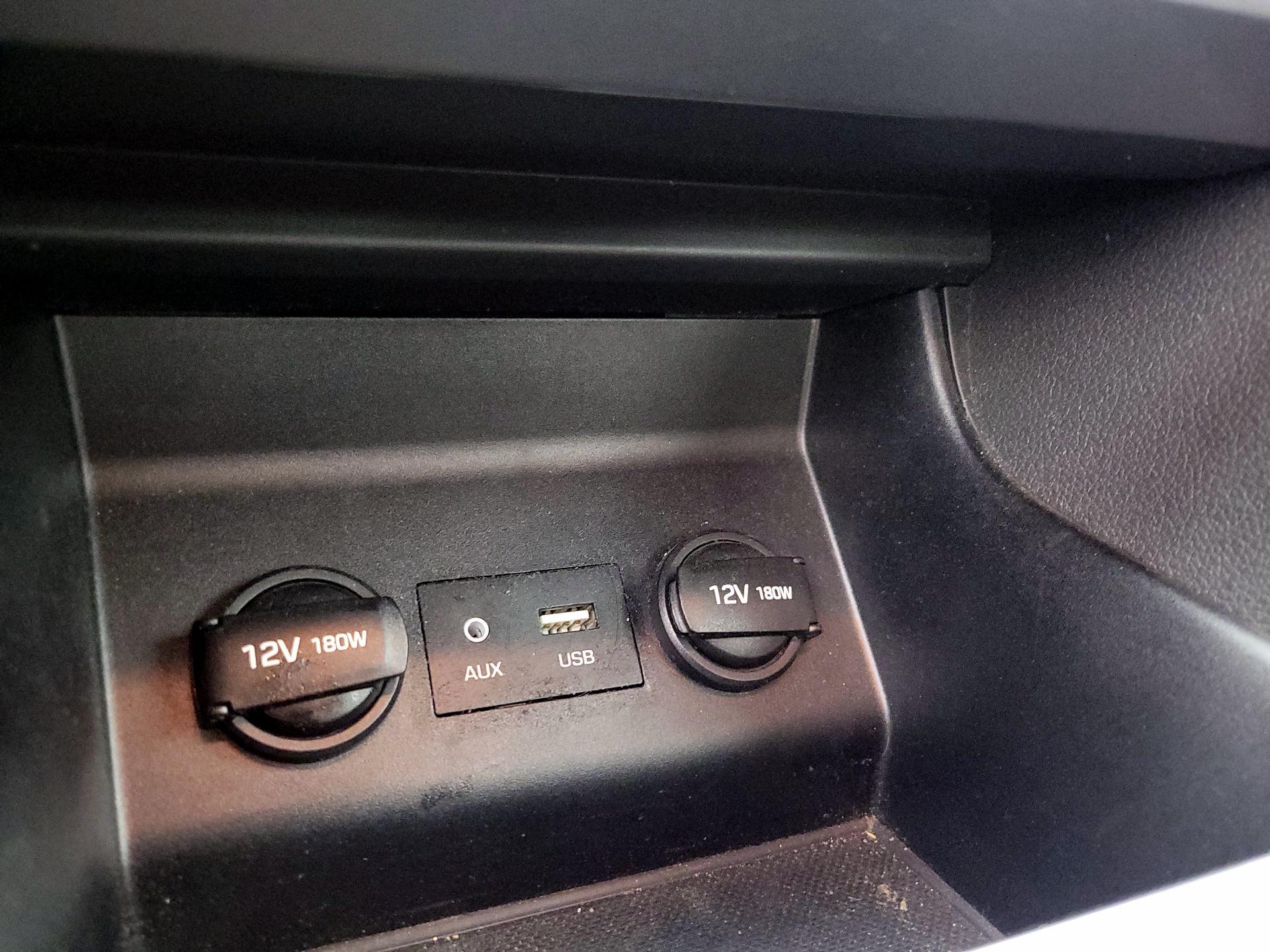 Thumbnail: 2019 Hyundai Elantra - 18