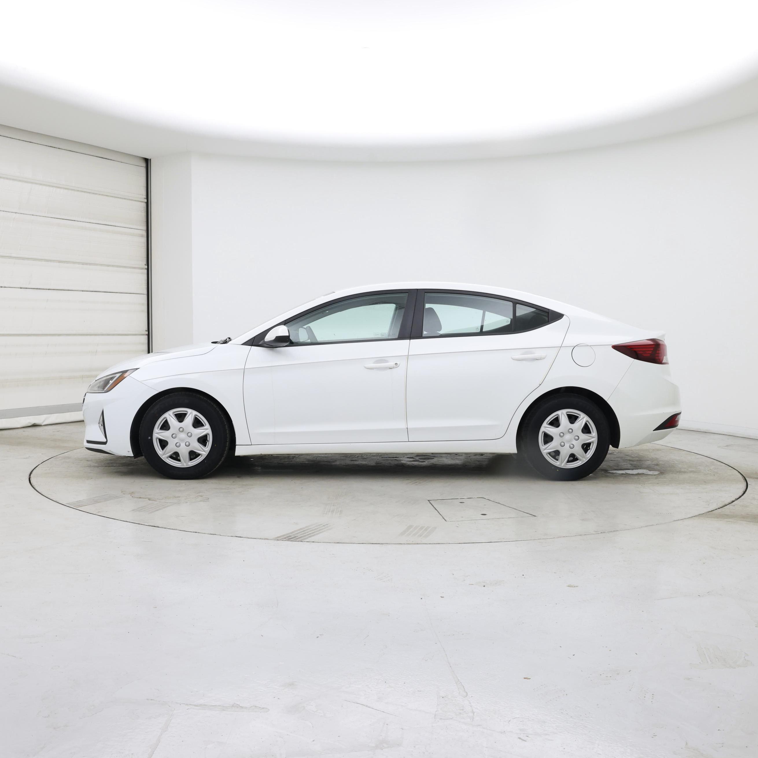 Thumbnail: 2019 Hyundai Elantra - 3