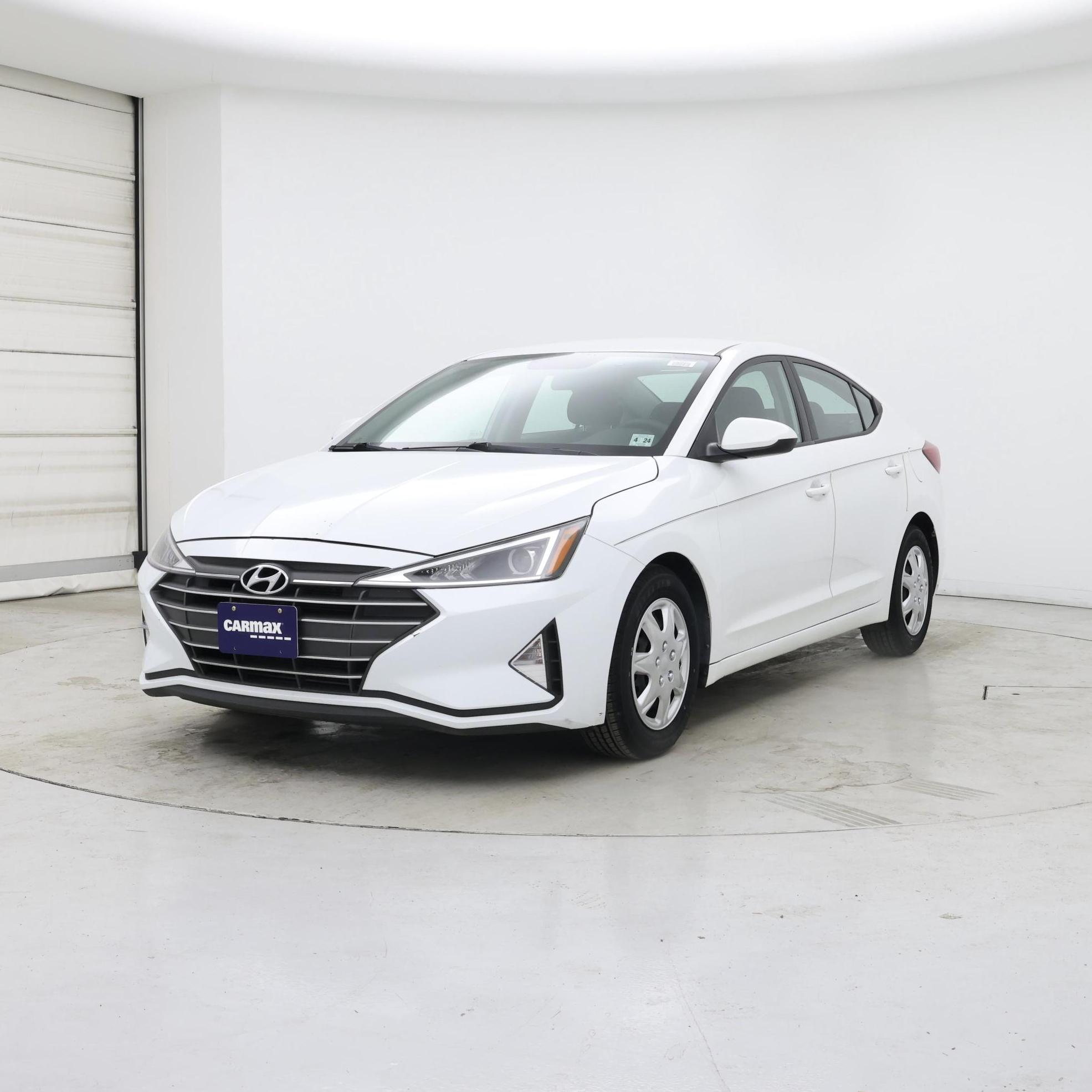 Thumbnail: 2019 Hyundai Elantra - 4