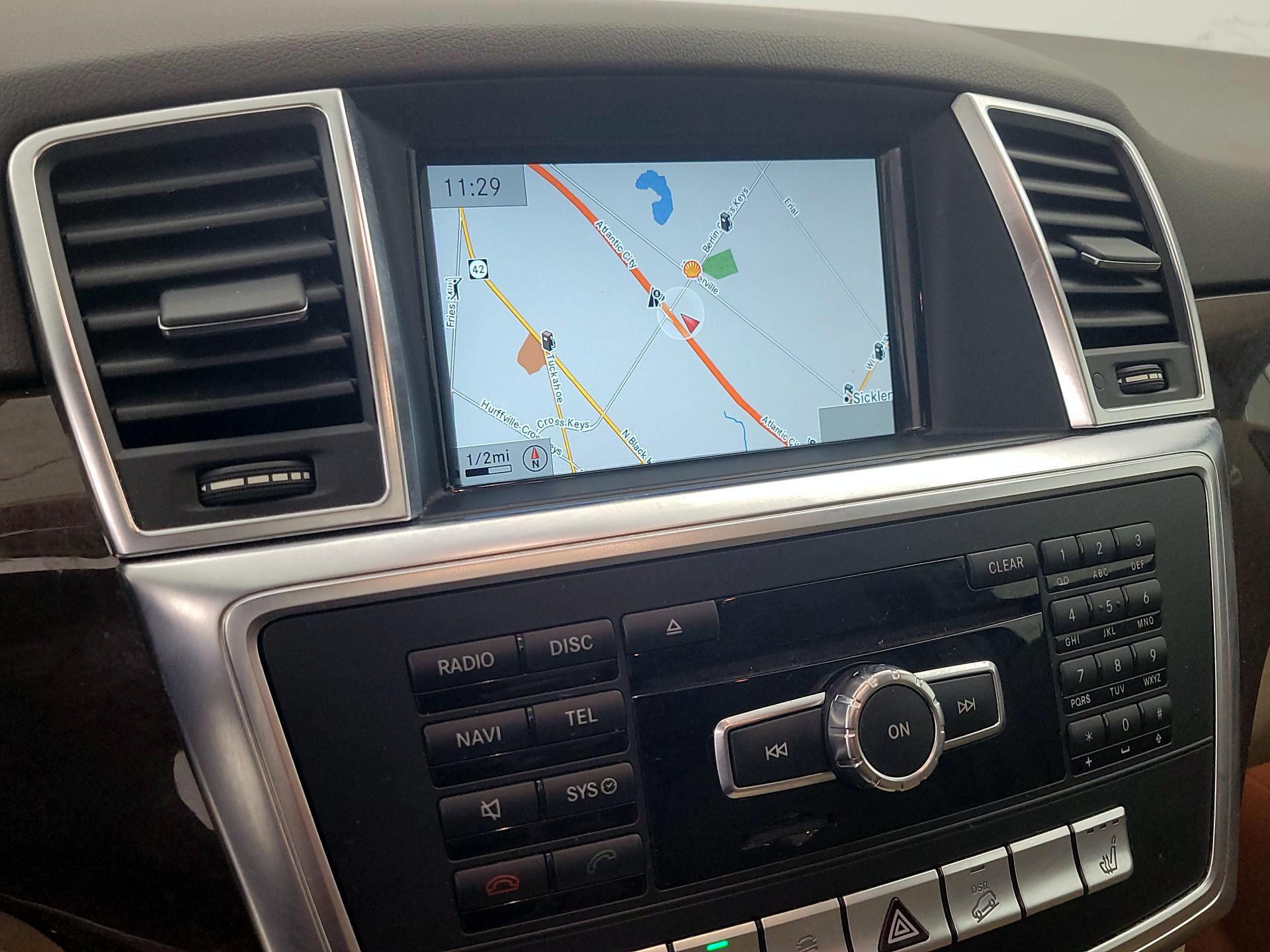 Thumbnail: 2015 Mercedes-Benz M-Class - 14